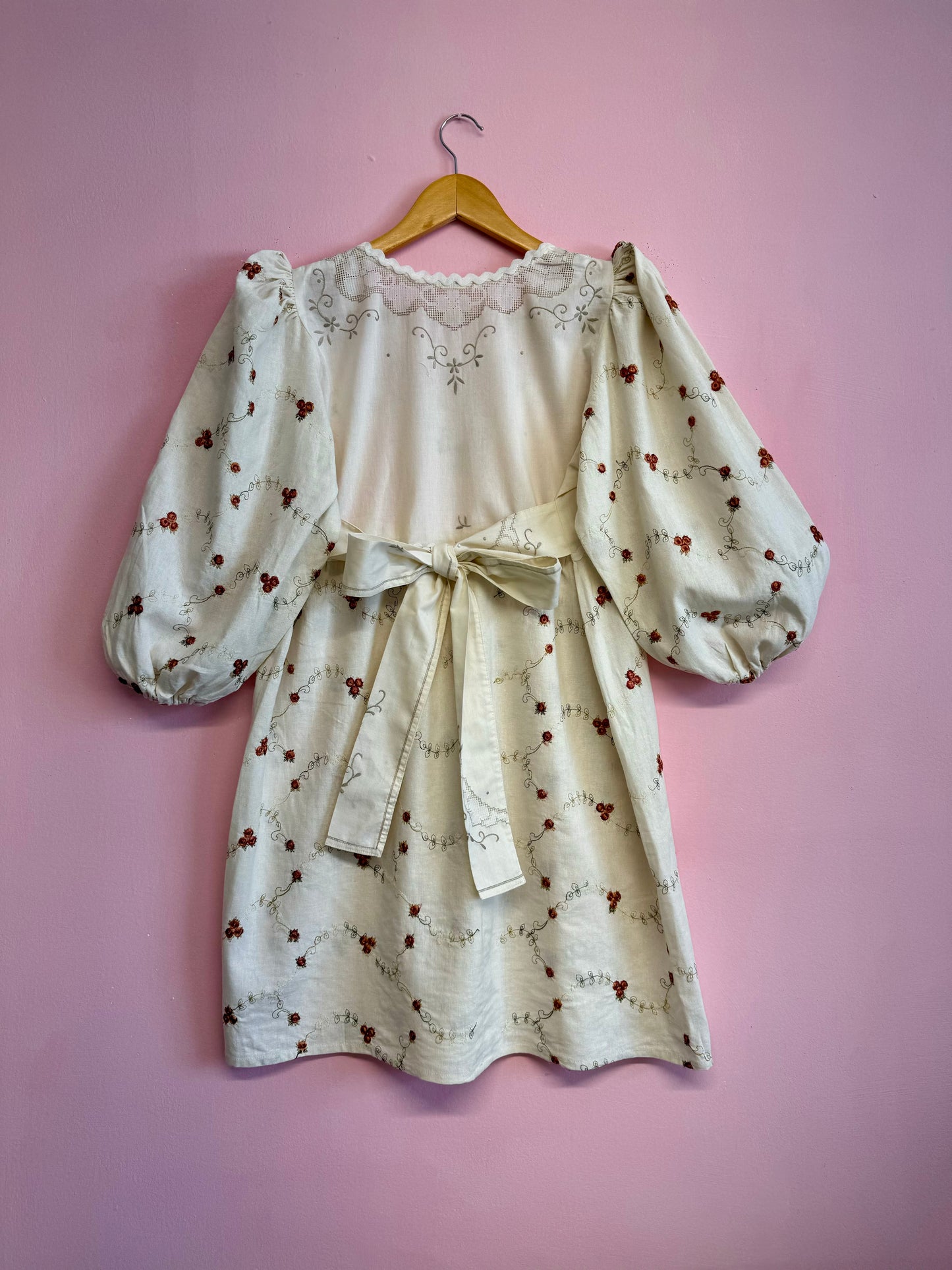 Dress with roses
