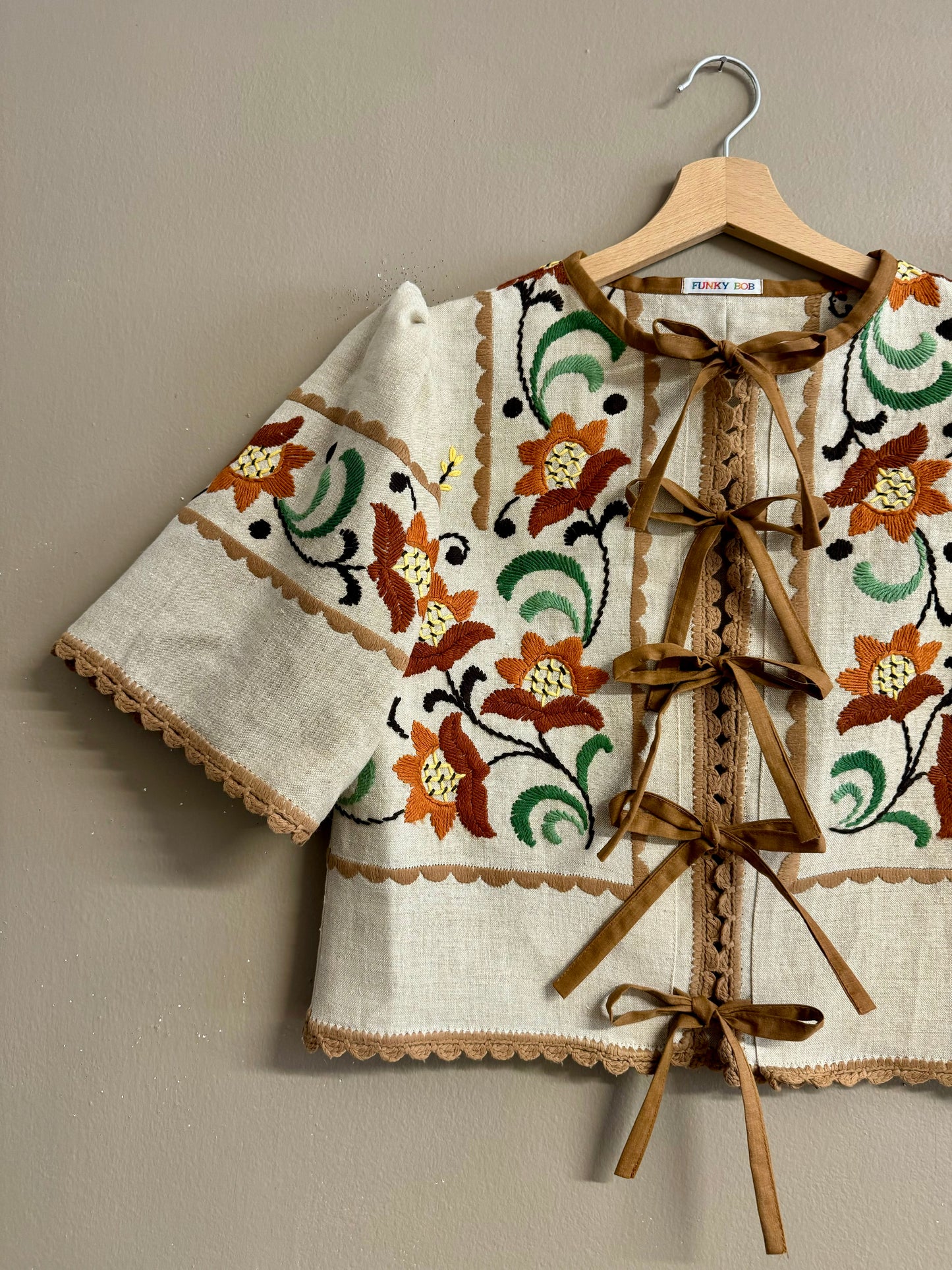 Embroidery twinset