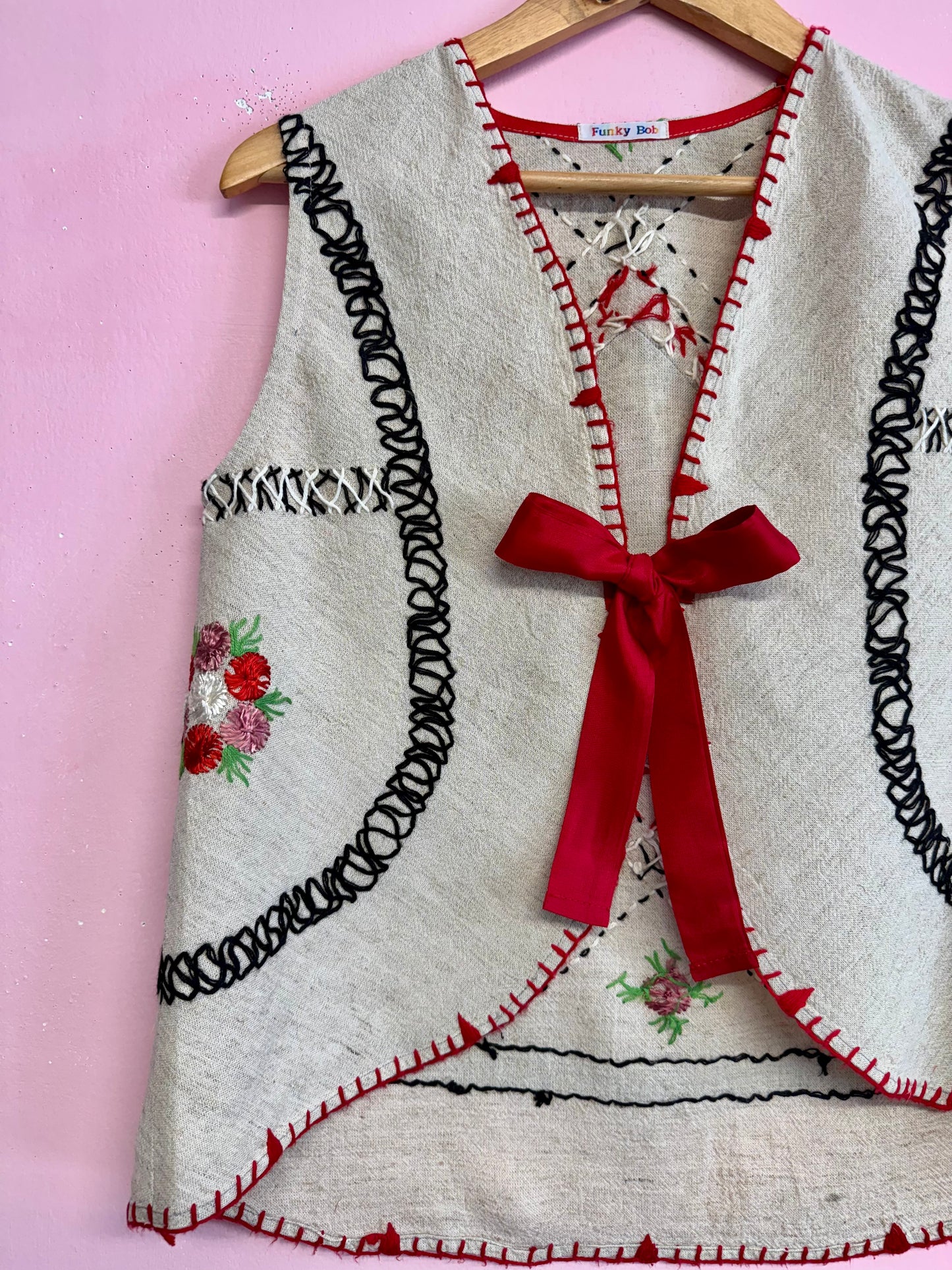 Embroiery vest