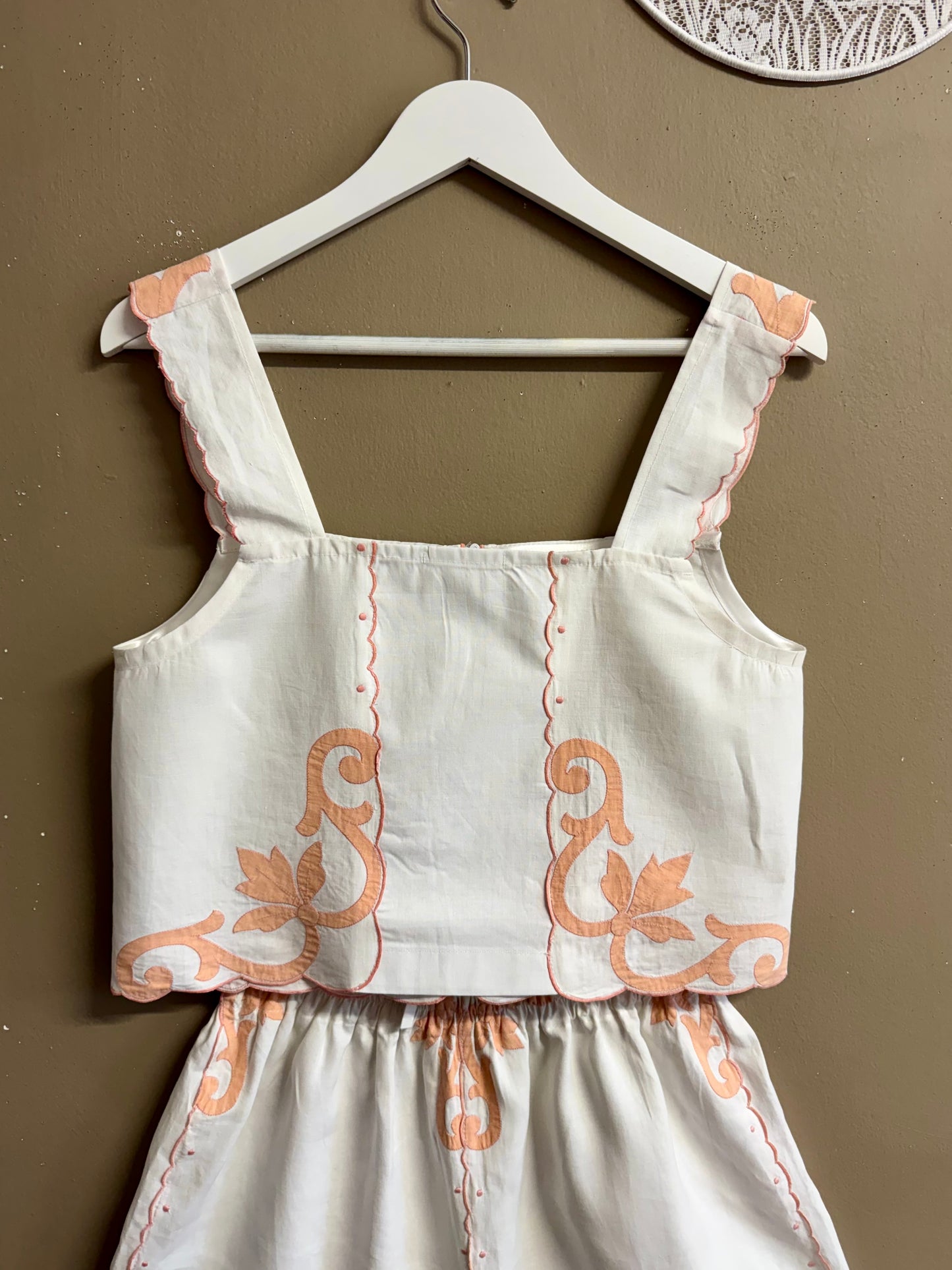 Embroidery linen twinset with collar