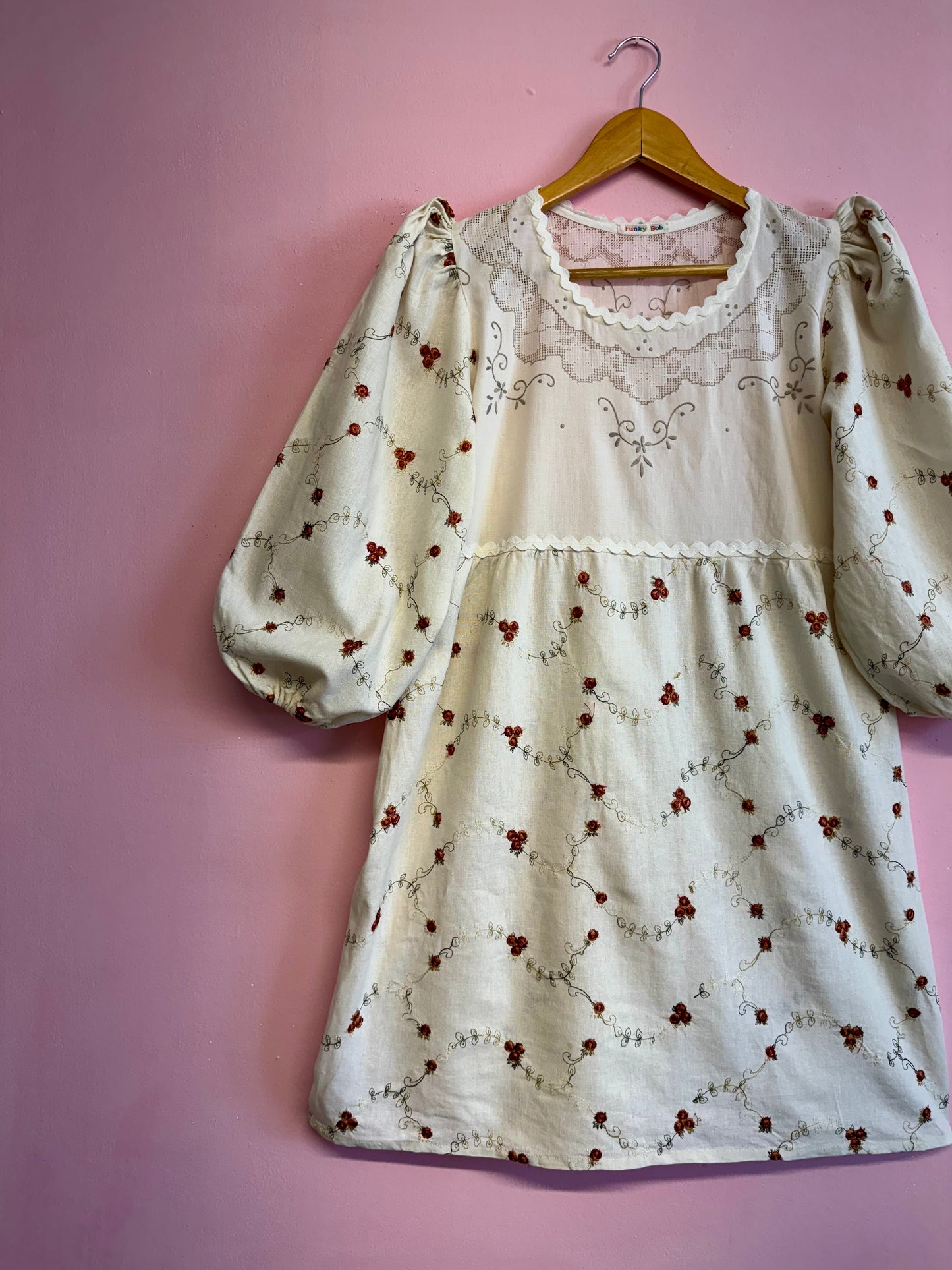 Dress with roses