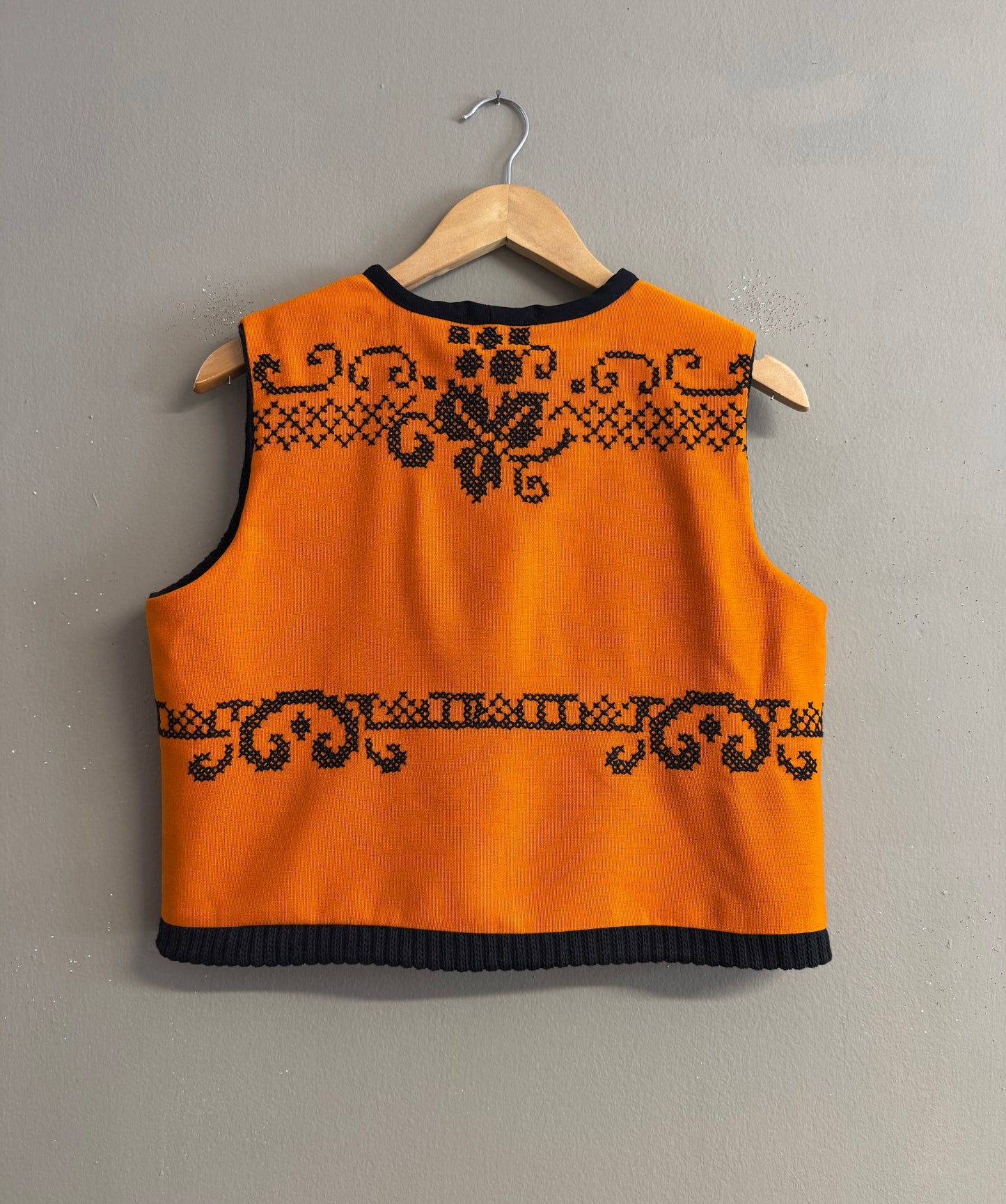 Orange embroidery vest fully lined