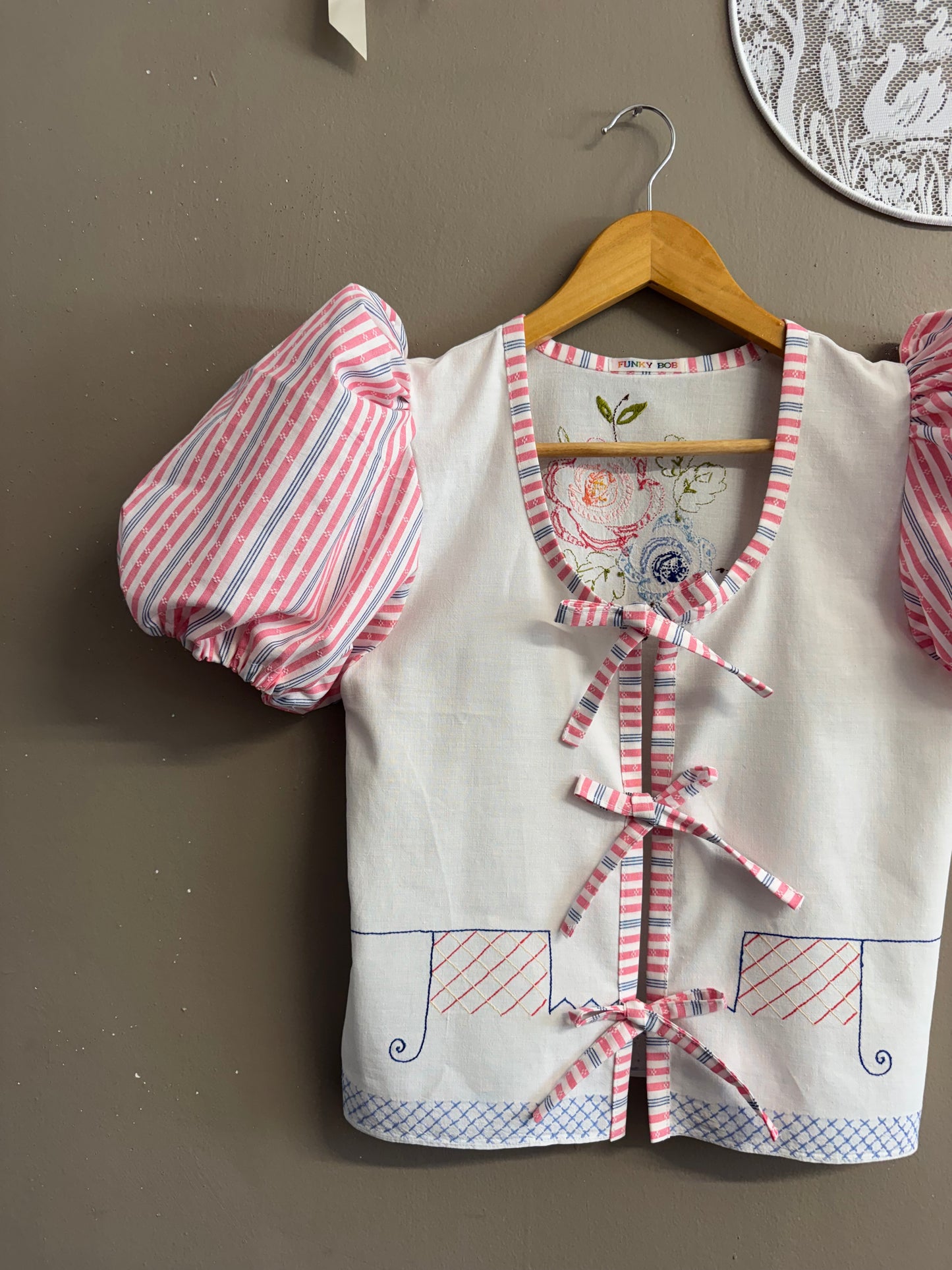 Embroidery blouse