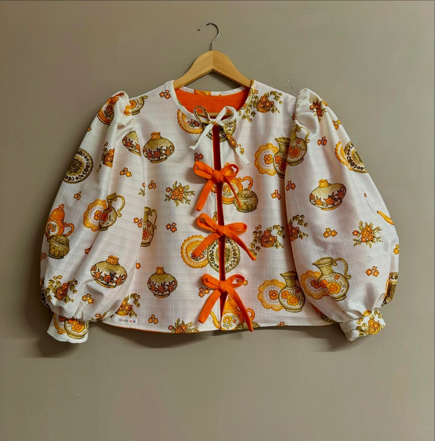Jacket reversible