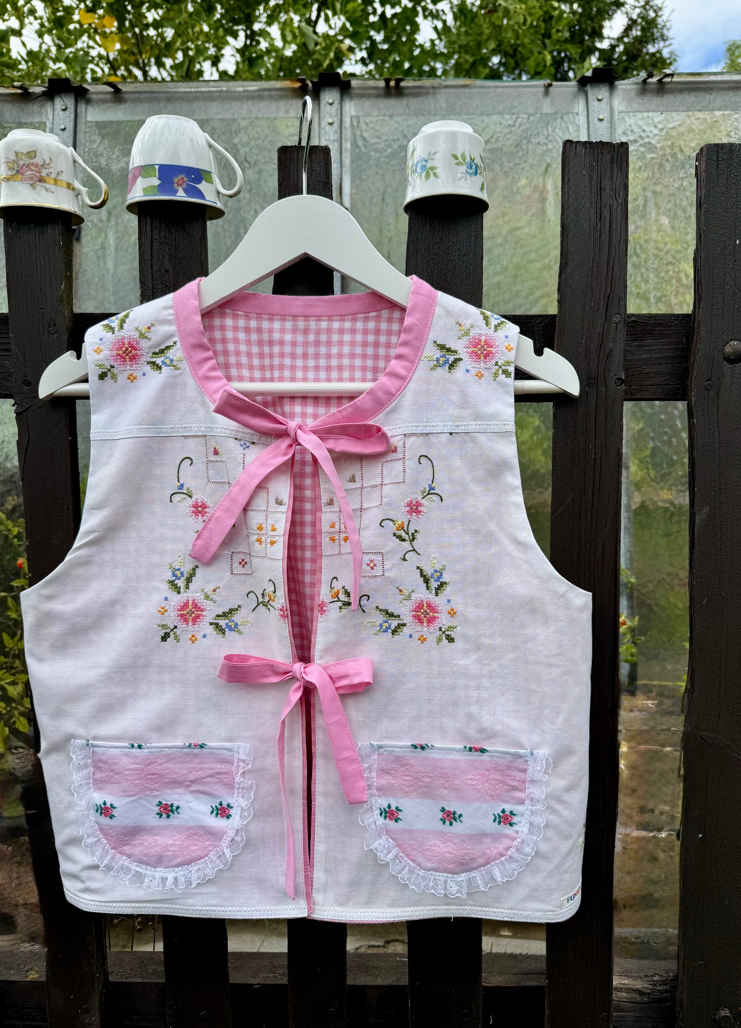 Reversible vest