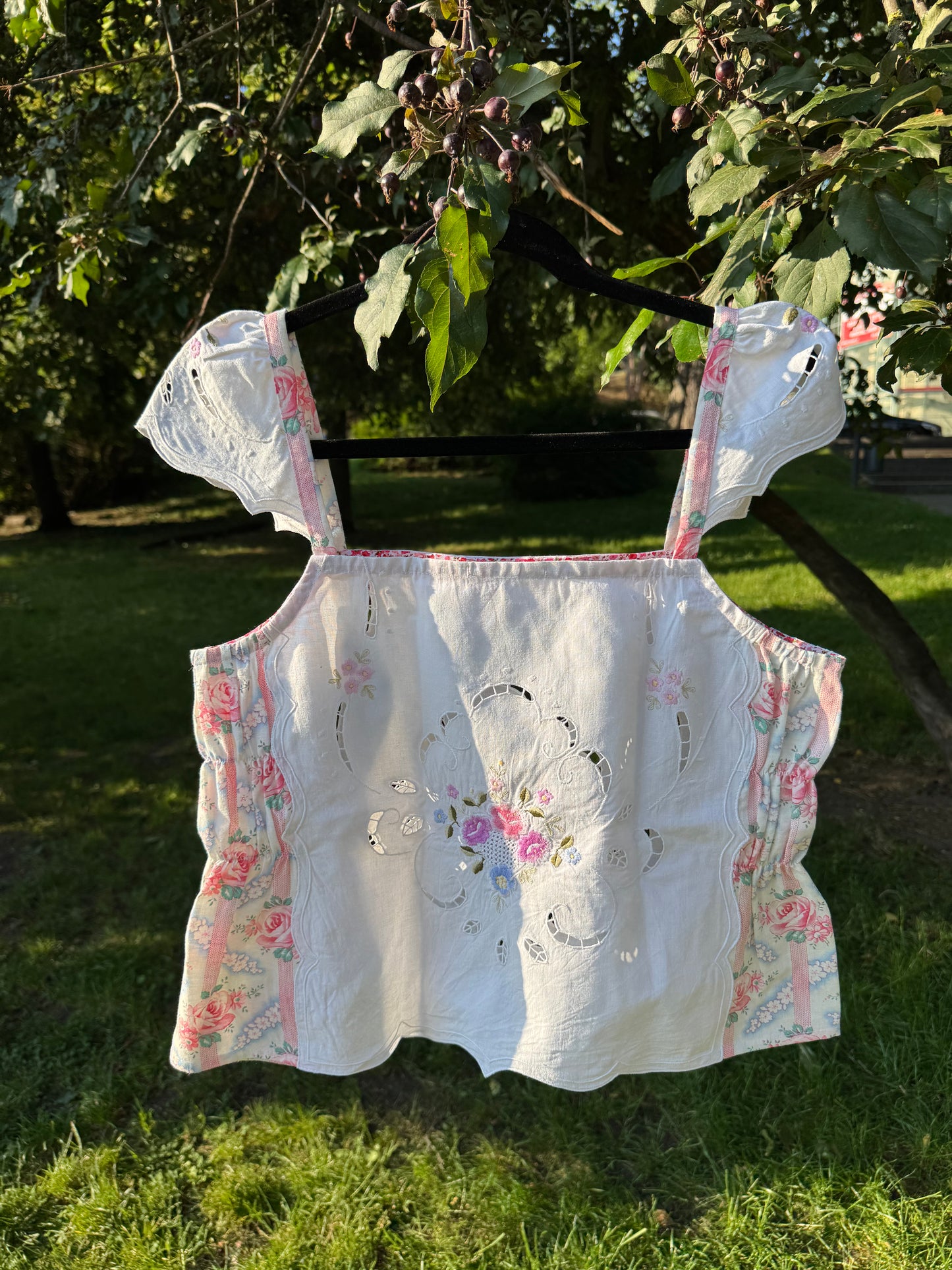 Embroidery top