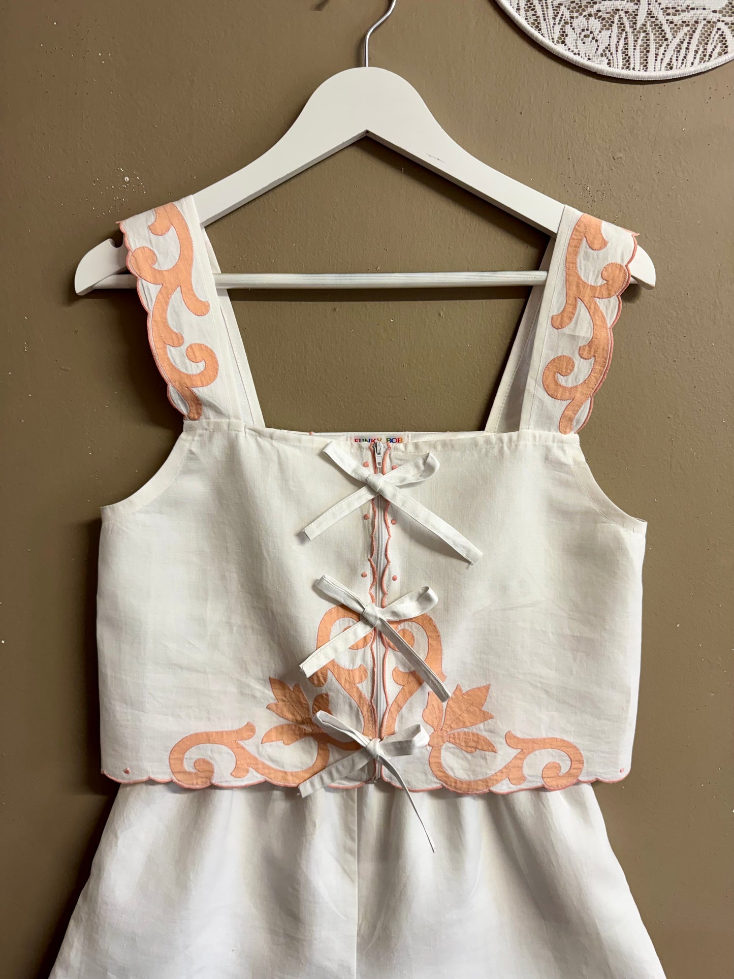 Embroidery linen twinset with collar