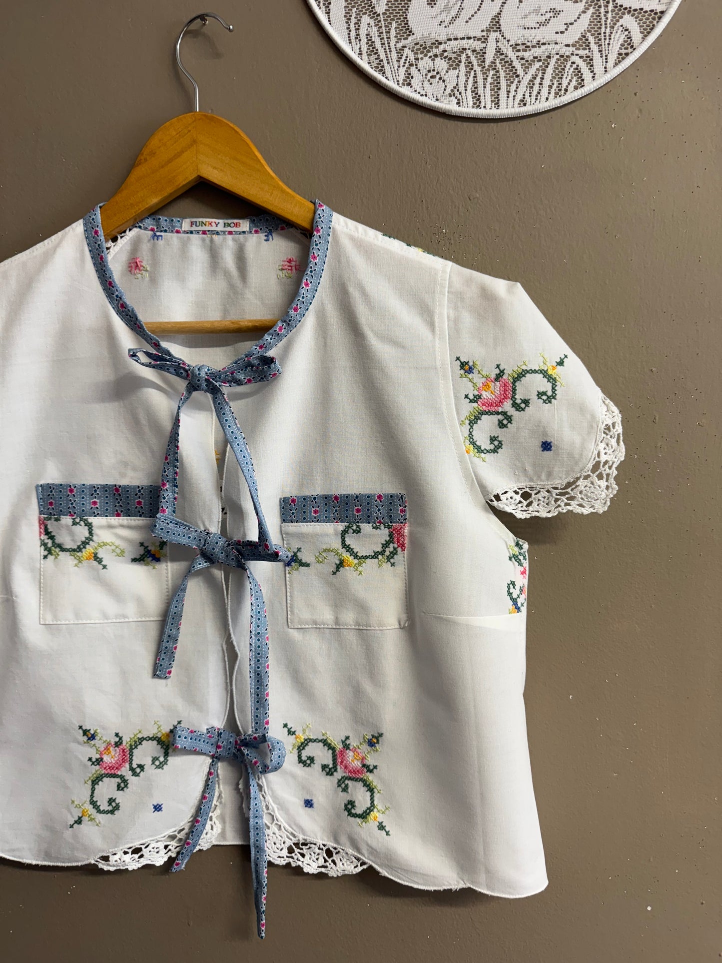 Embroidery blouse