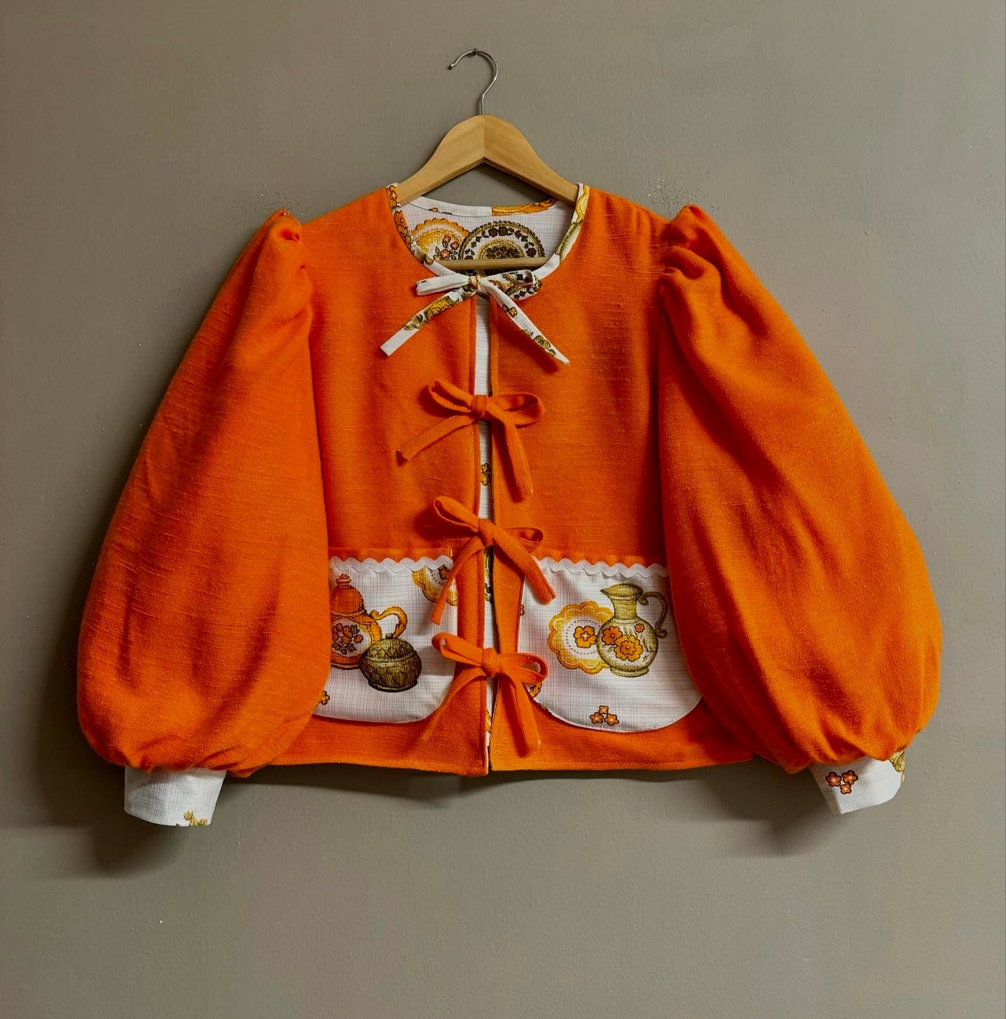 Jacket reversible