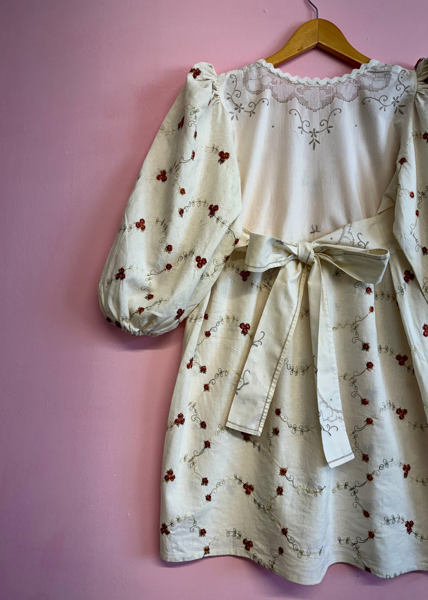 Dress with roses