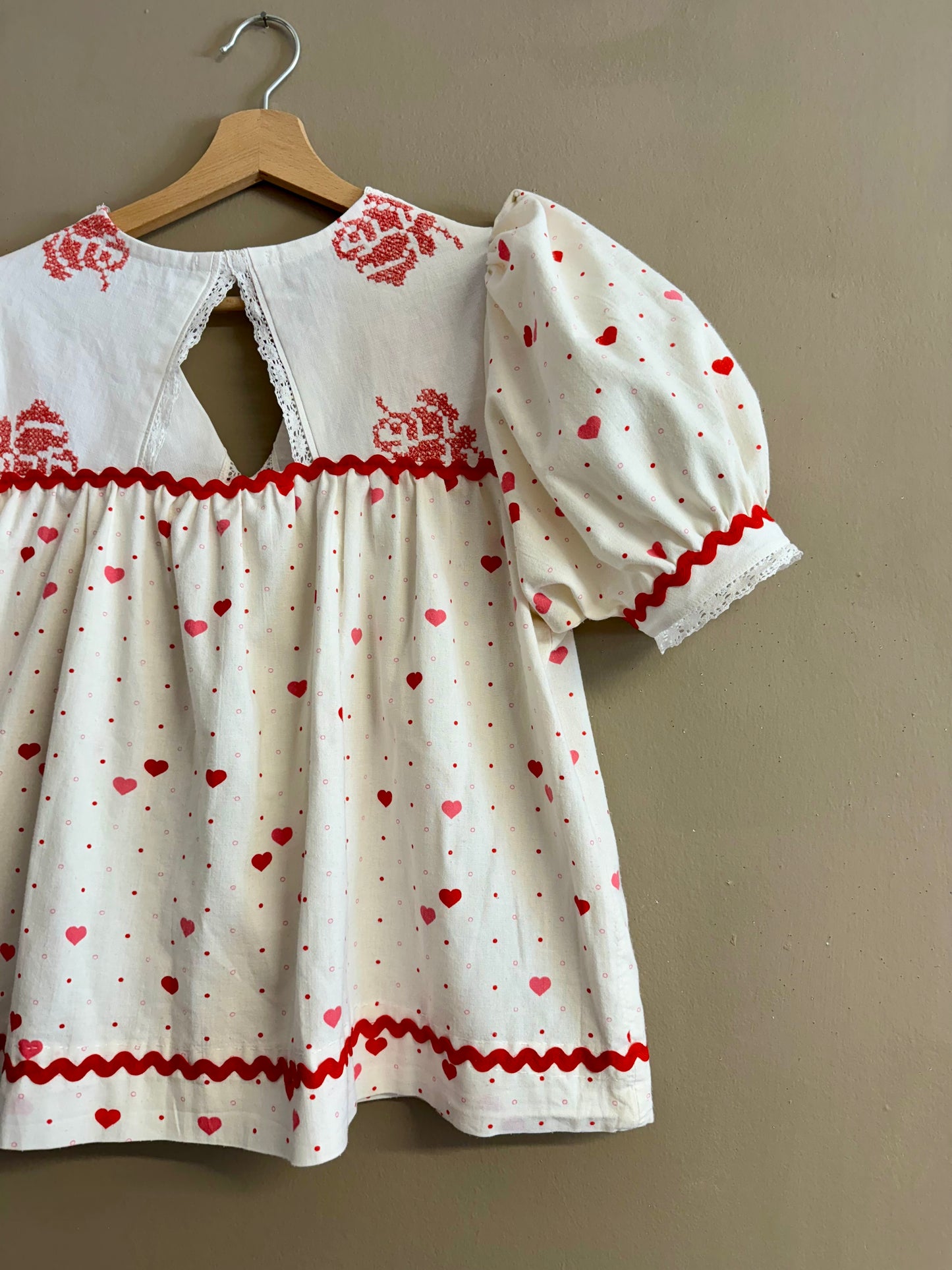 Blouse with hearts