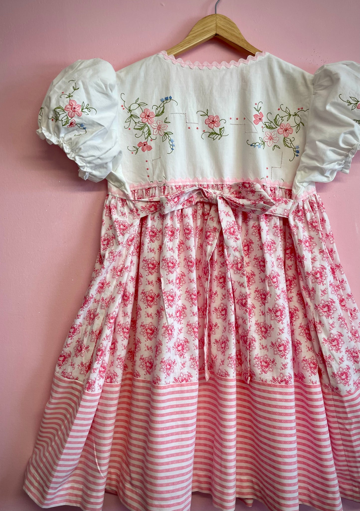 Dress with pink embroidery
