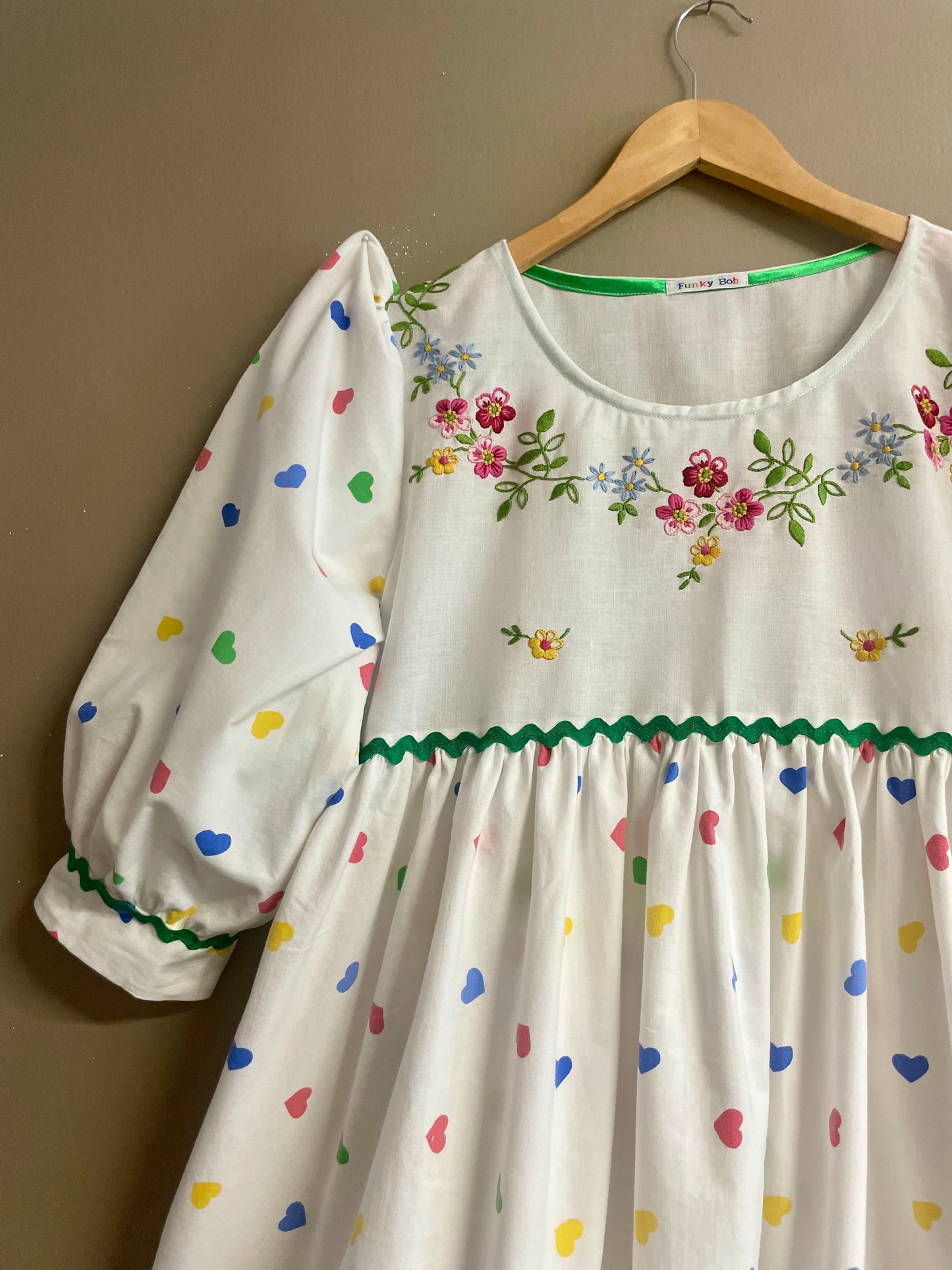 Dress with flover embroidery and hearts