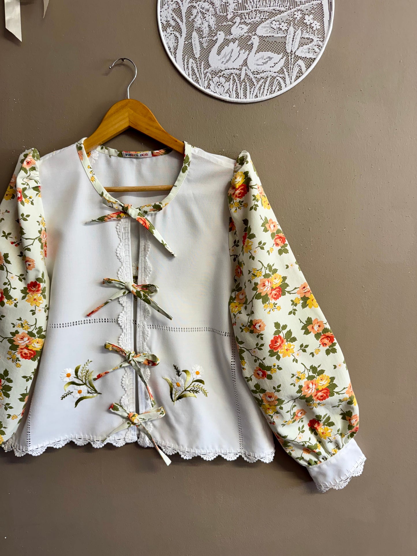 Blouse with flowers