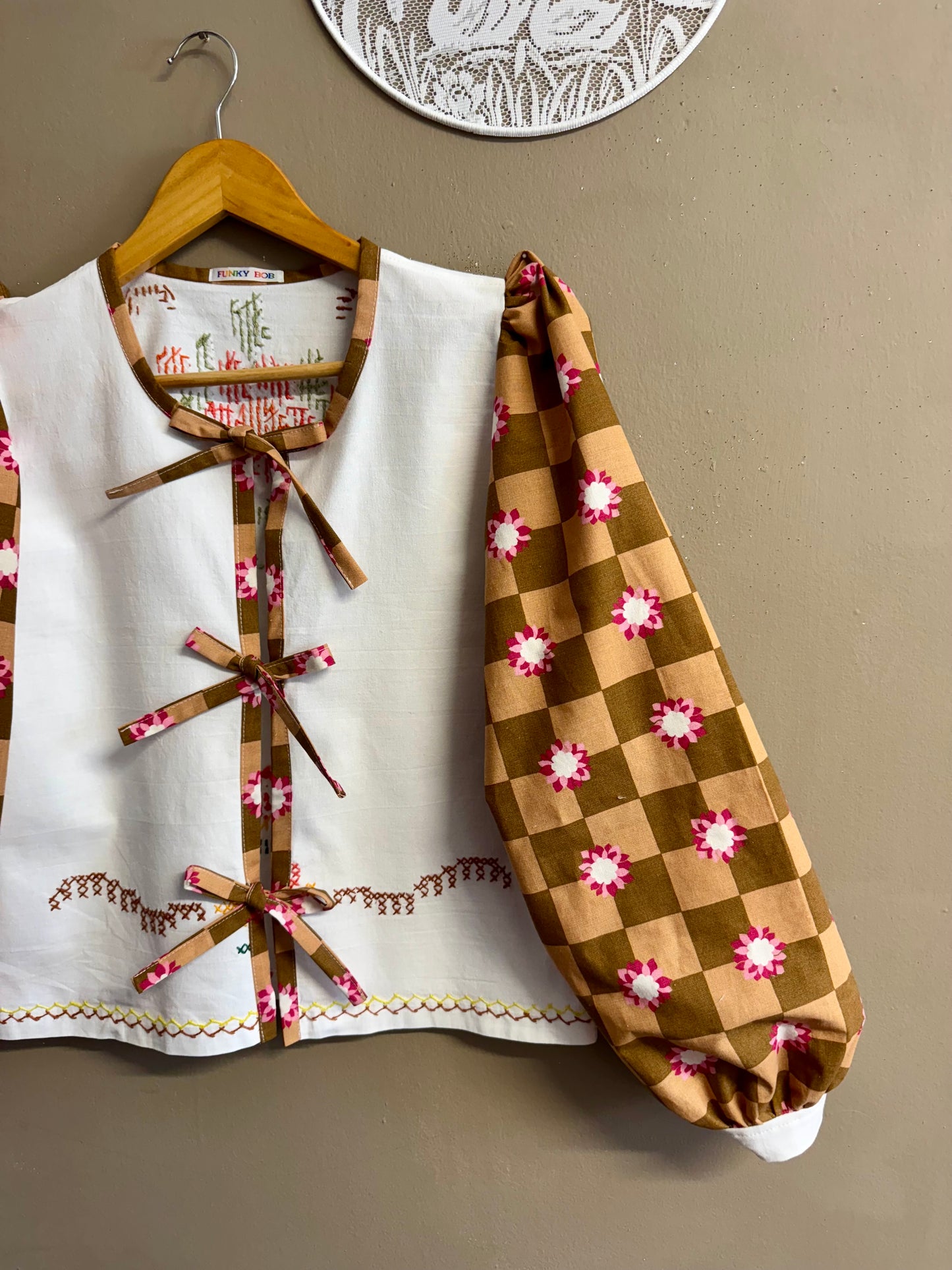 Embroidery blouse