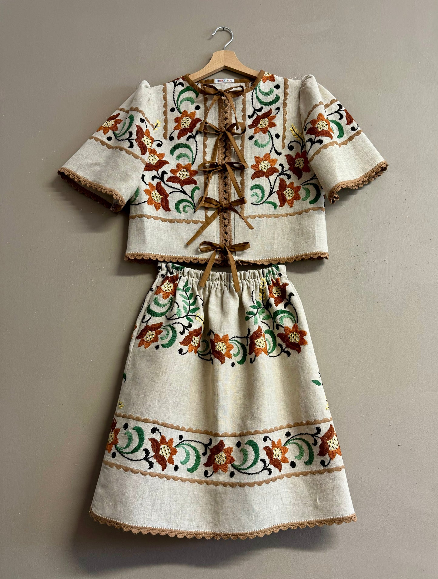 Embroidery twinset