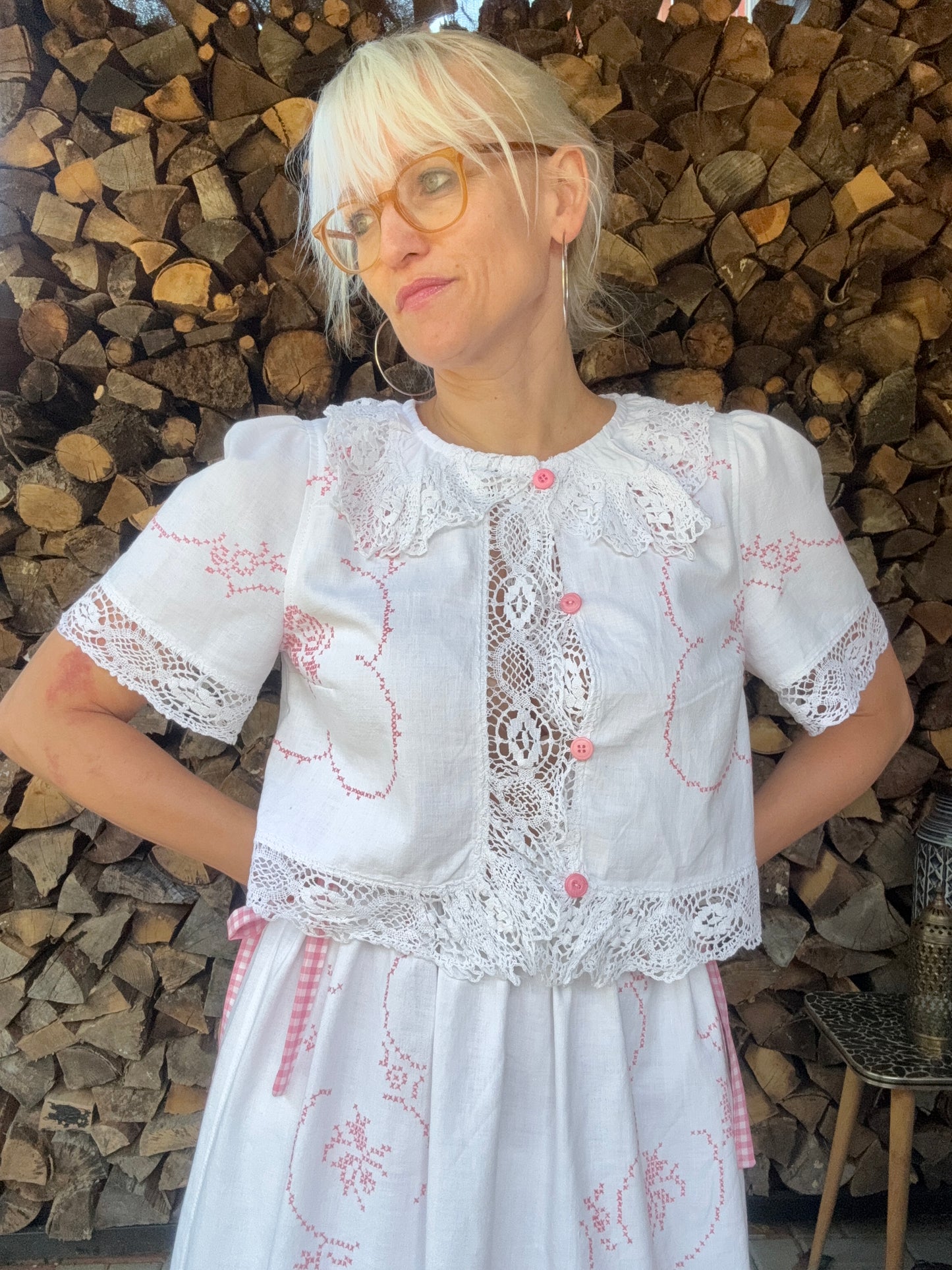 Embroidery white skirt twinset