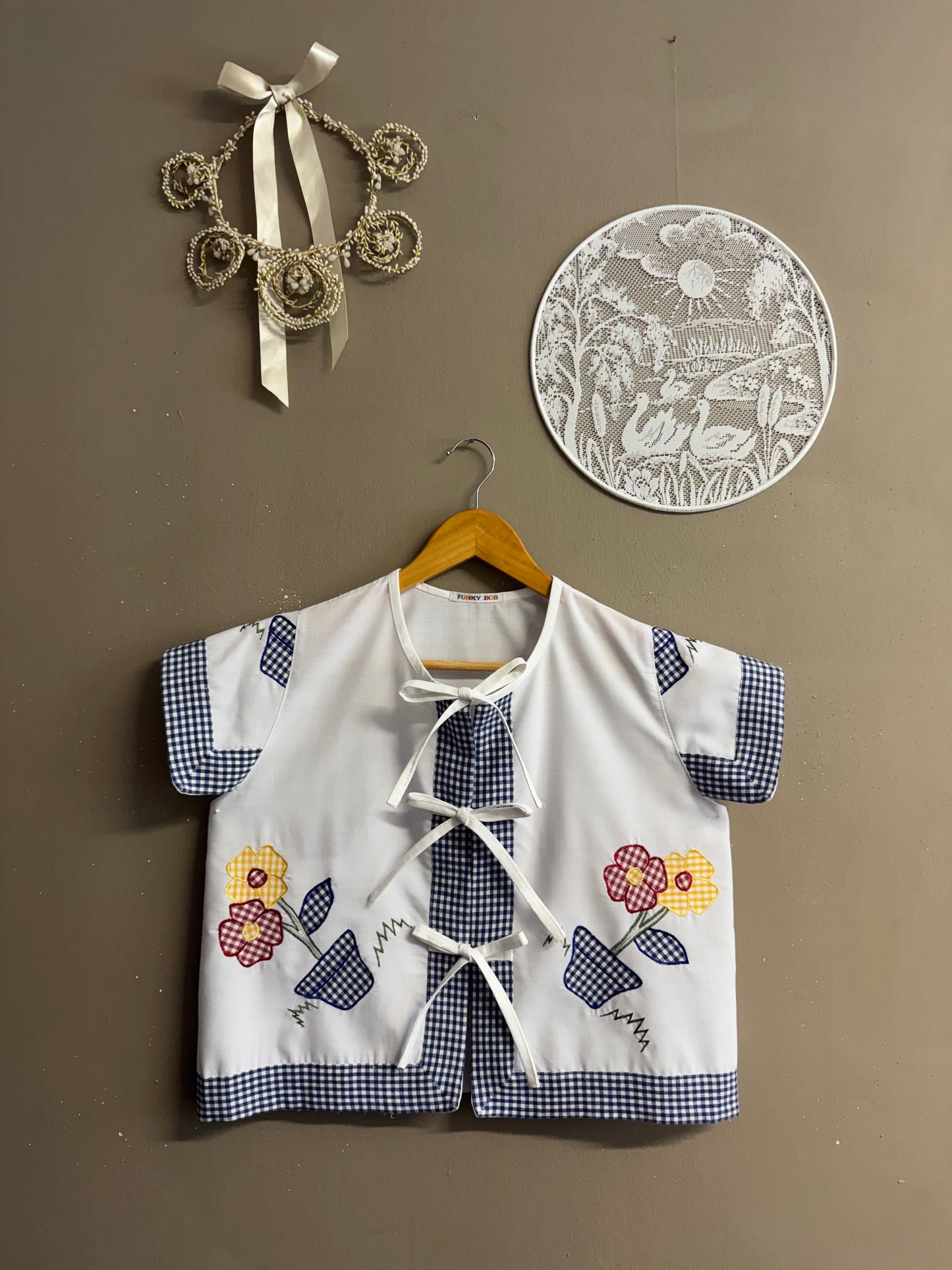 Blouse with flowers