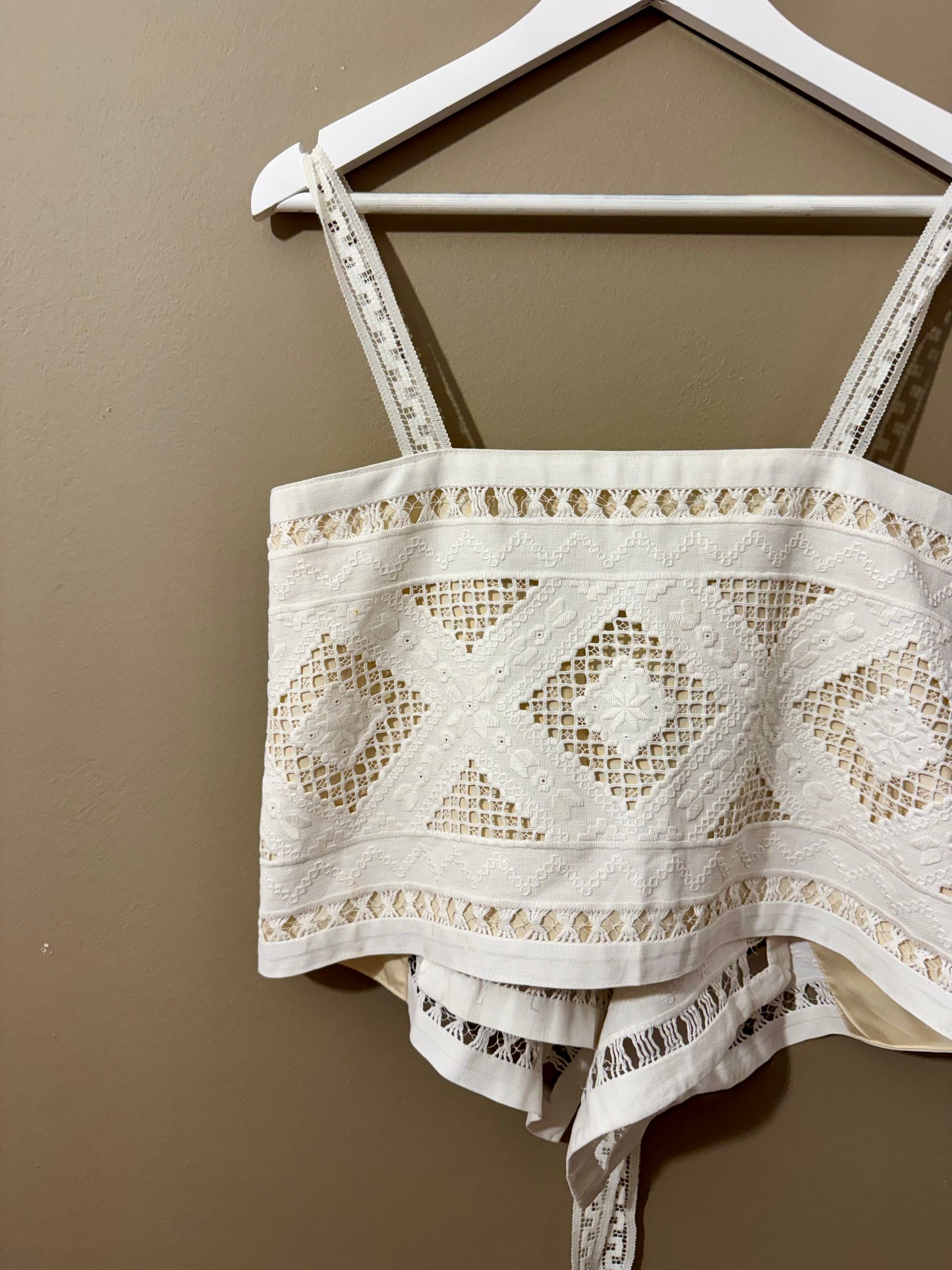 Embroidery top
