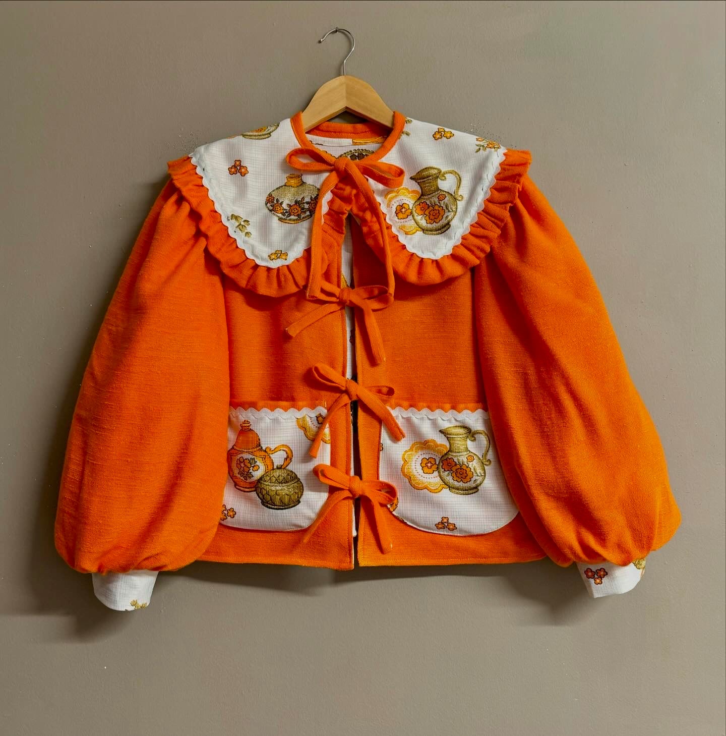 Jacket reversible