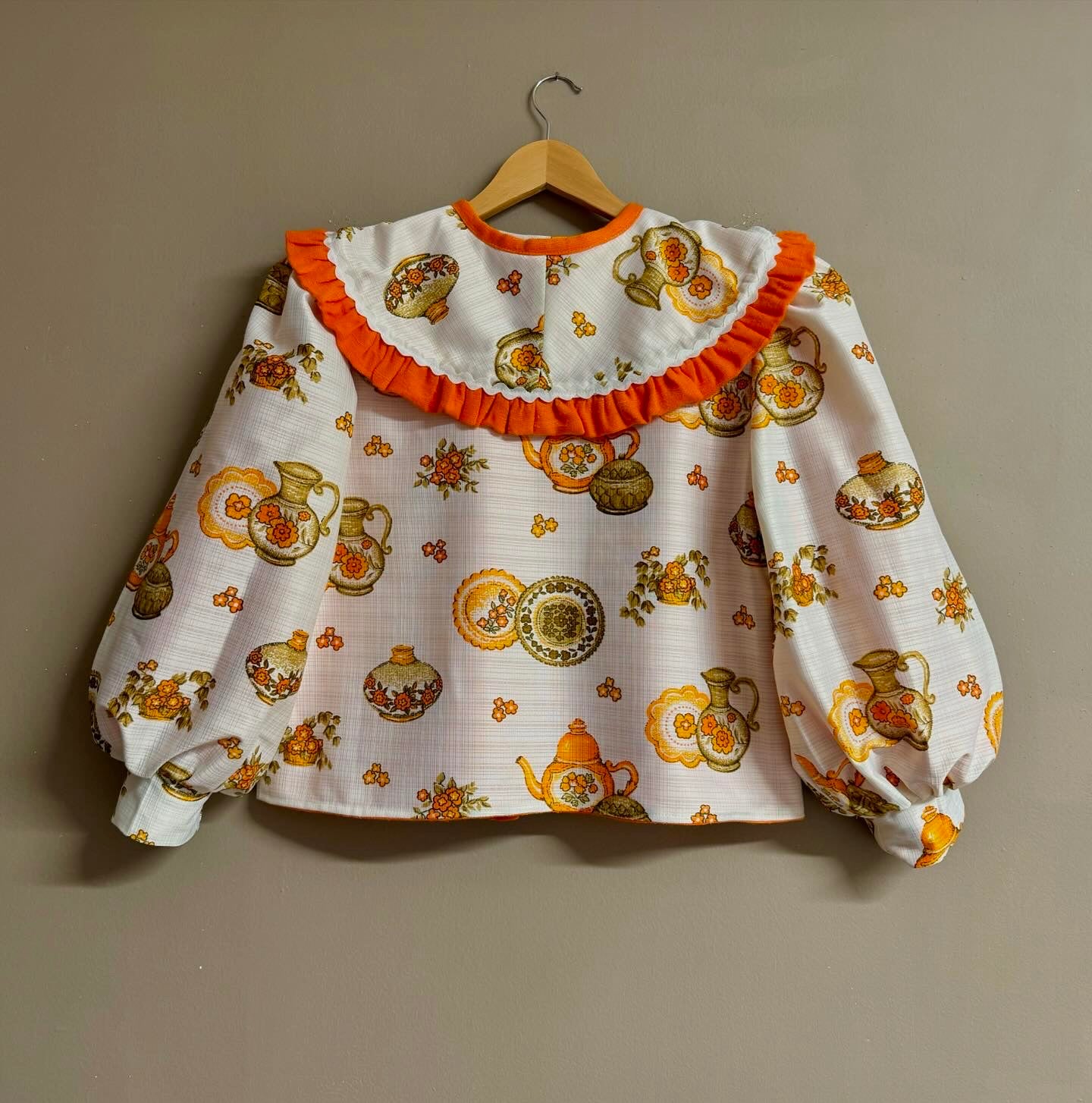 Jacket reversible