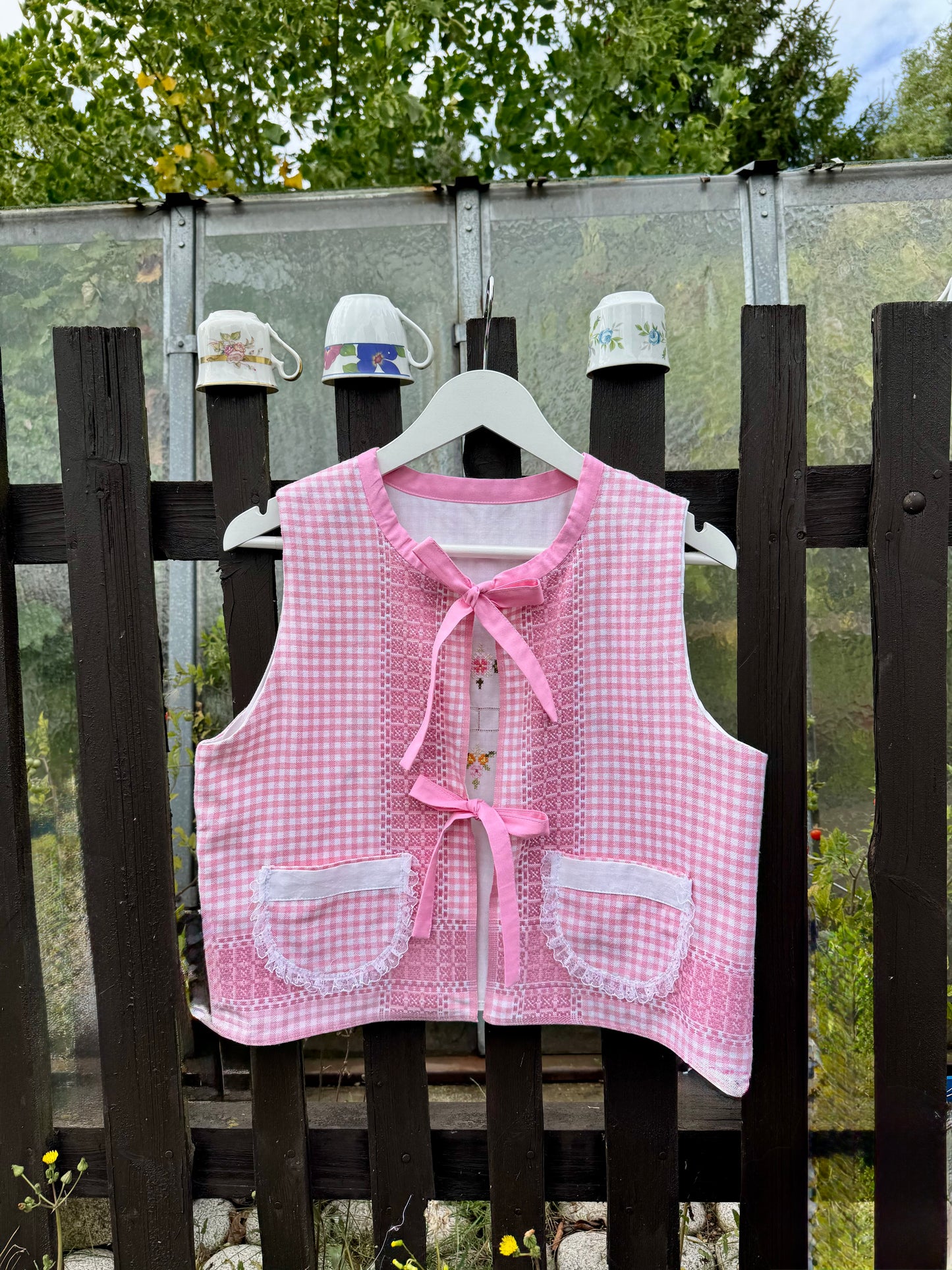 Reversible vest