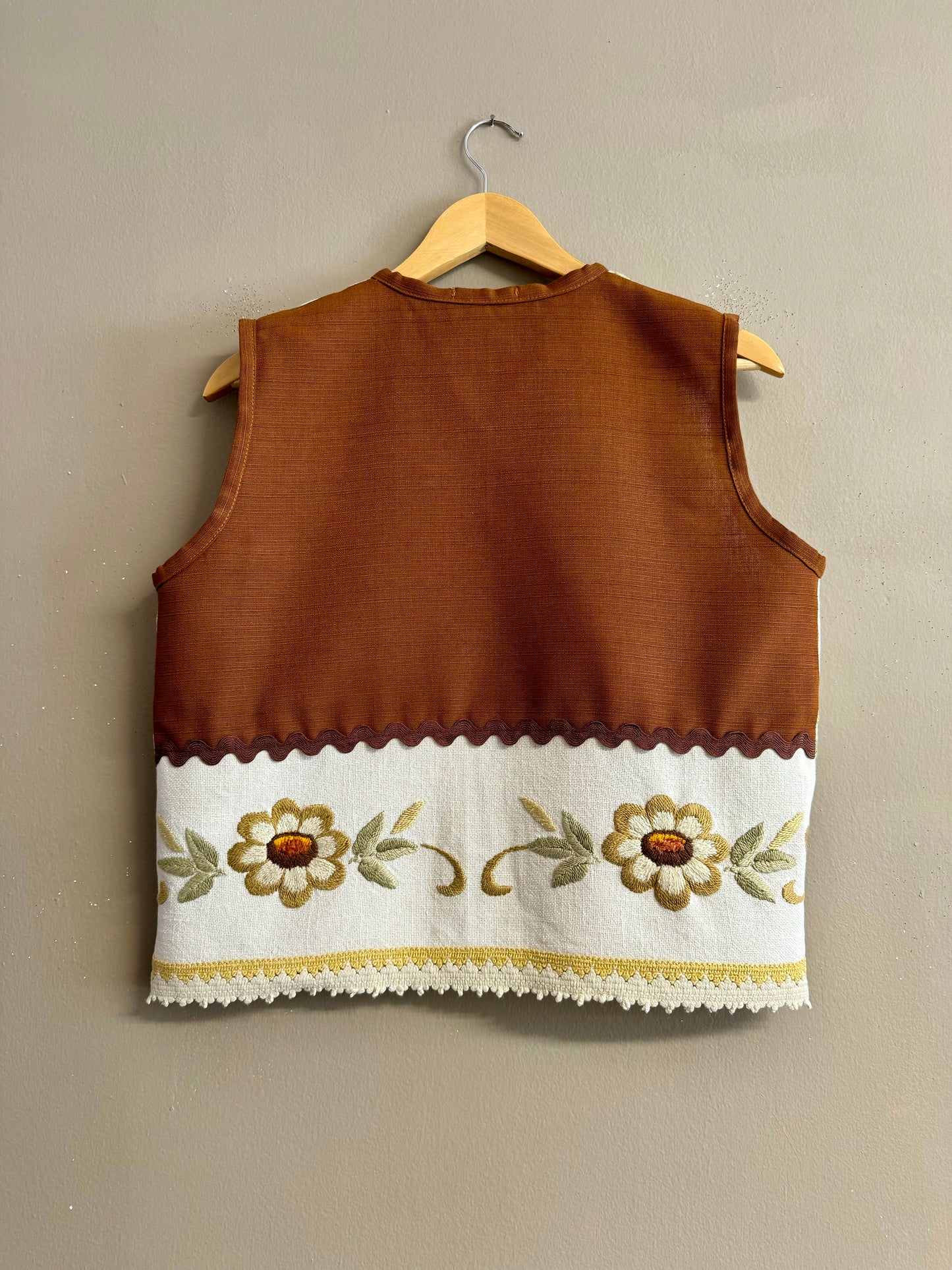 Flowers vest