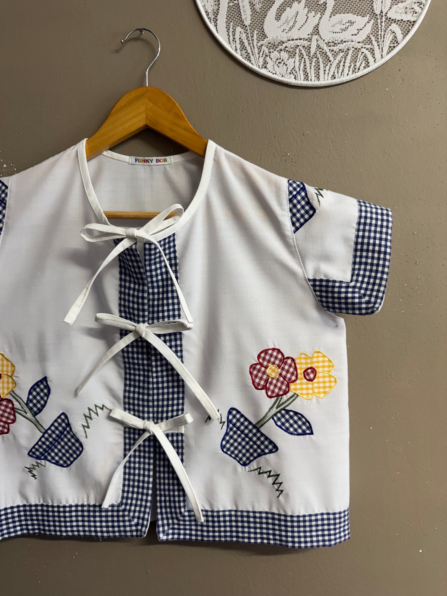 Blouse with flowers