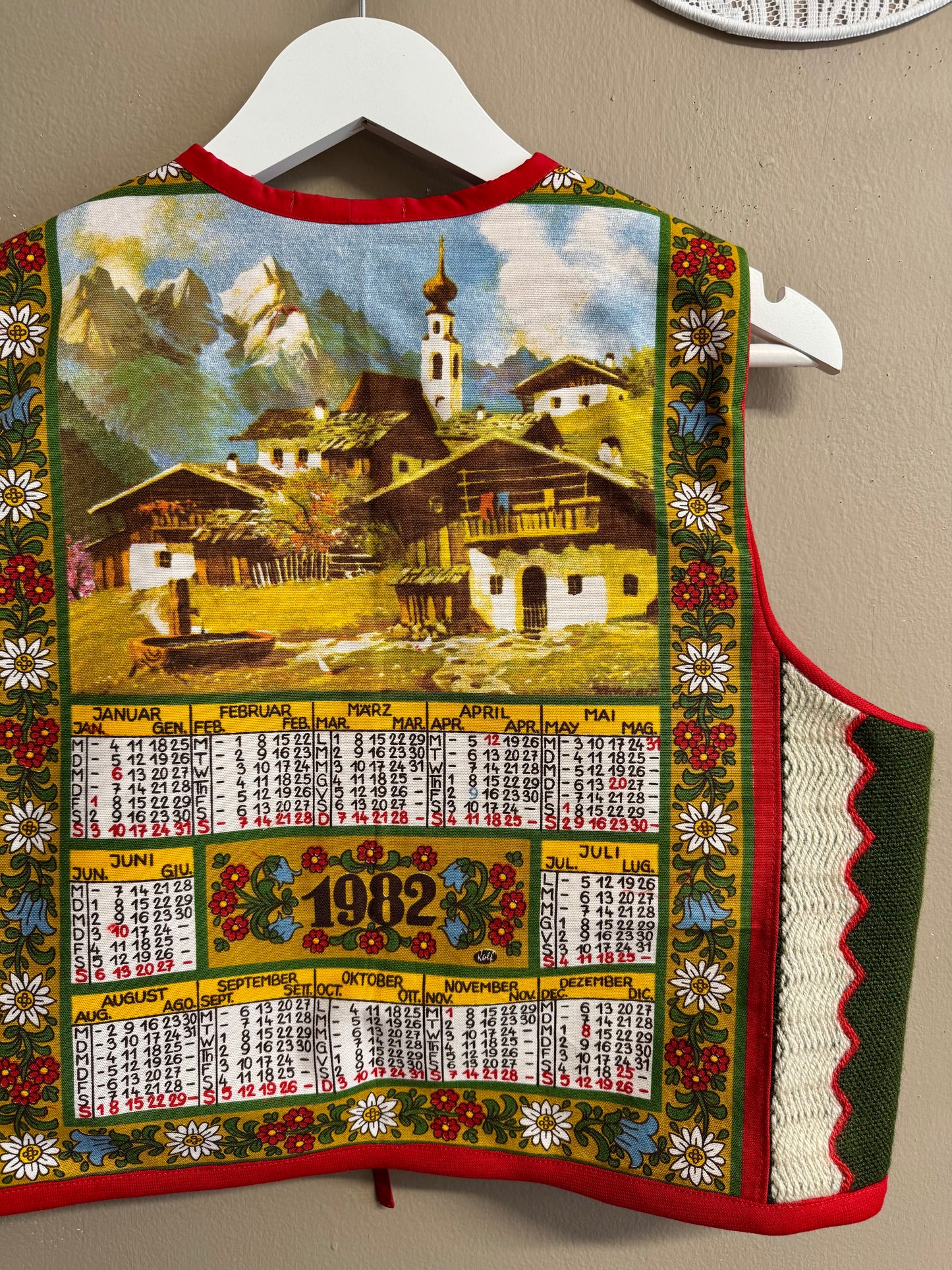 Folkore vest