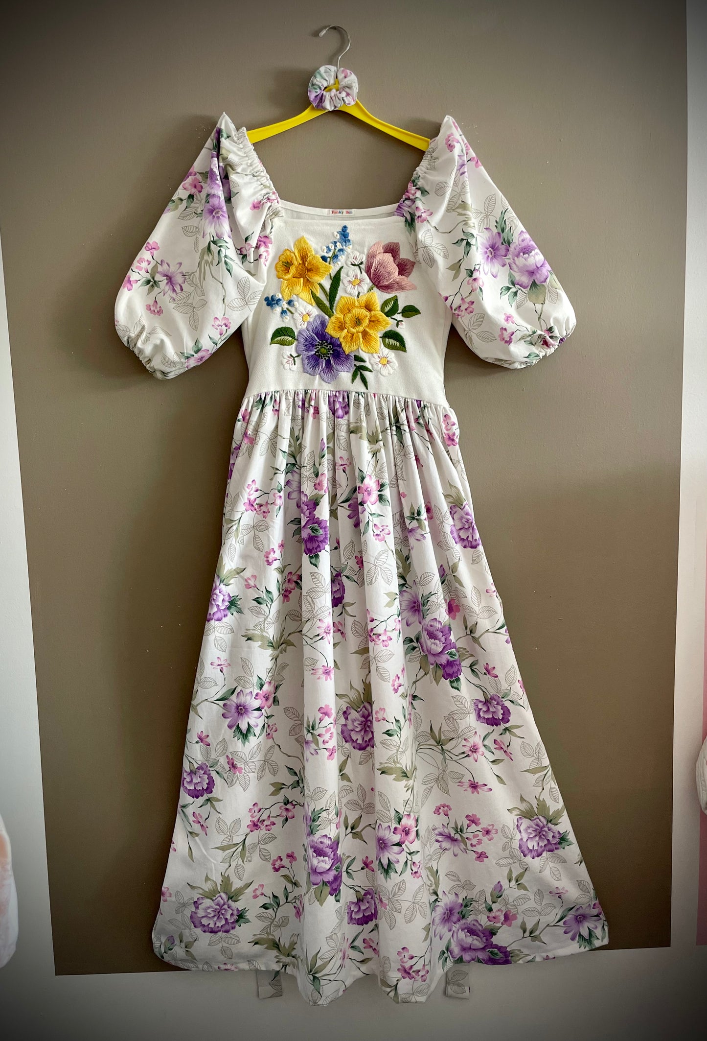 Embroidery maxi dress
