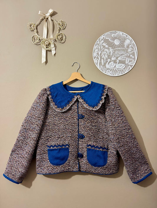 Autumn coat with tapestry
