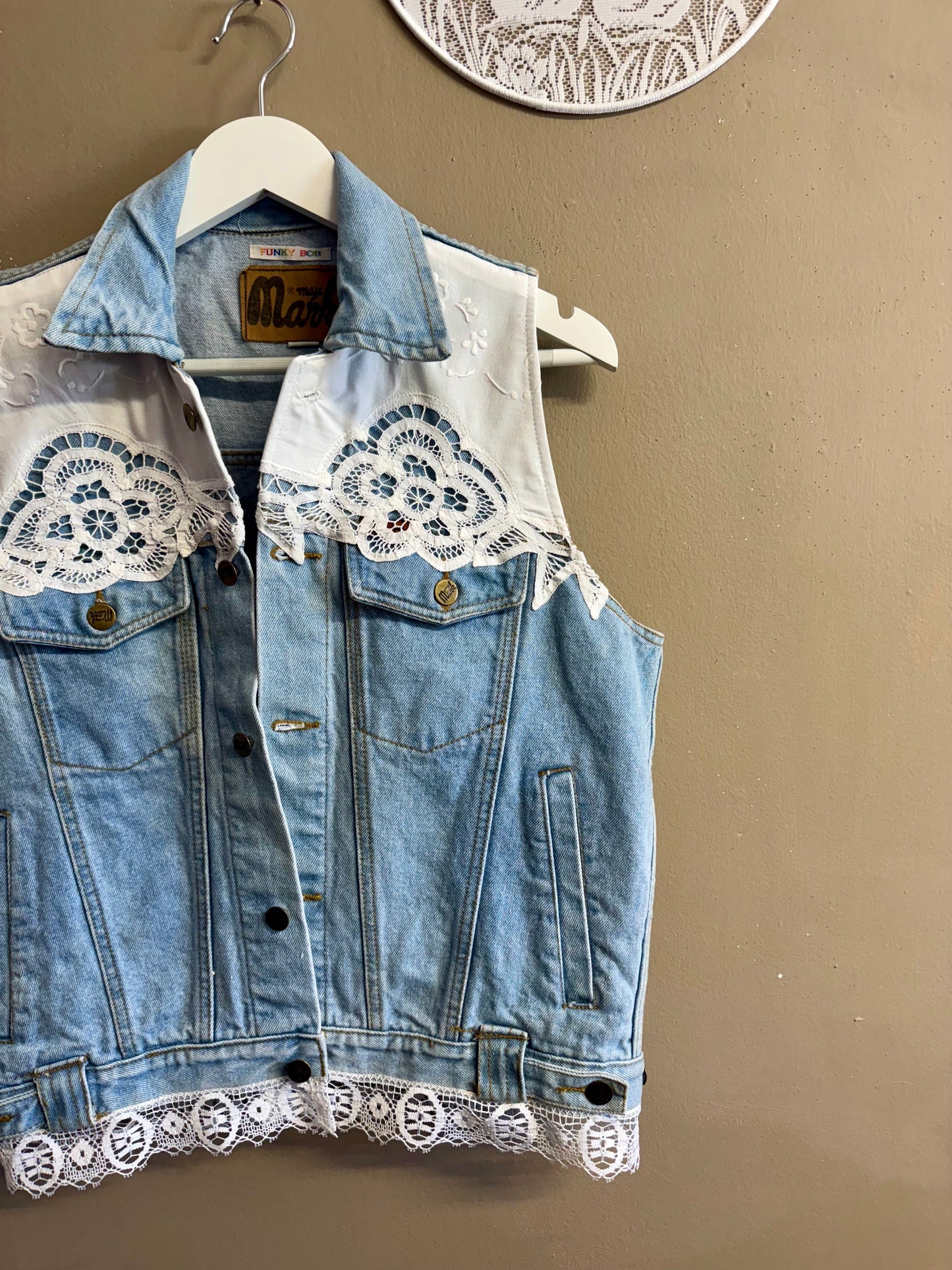 Embroidery jeans vest