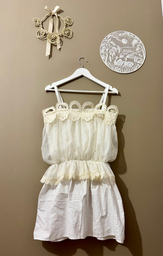 Dress with embroidery