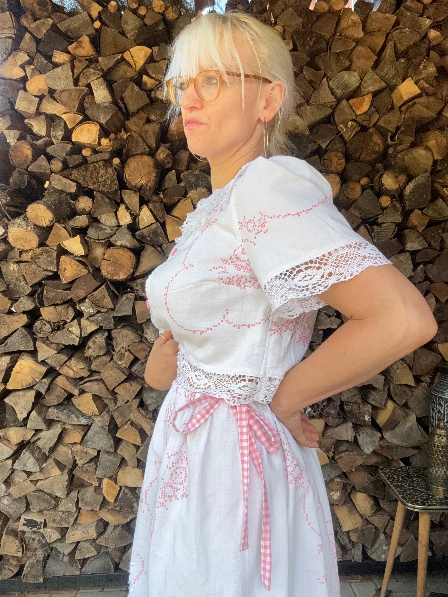 Embroidery white skirt twinset