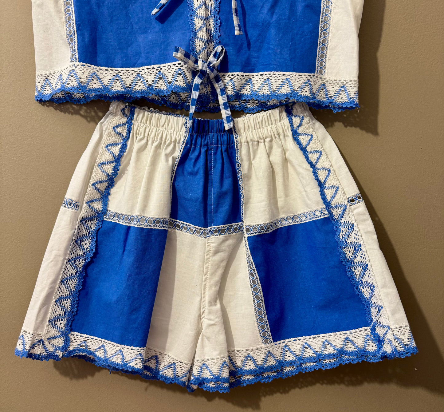 Blue/white twinset