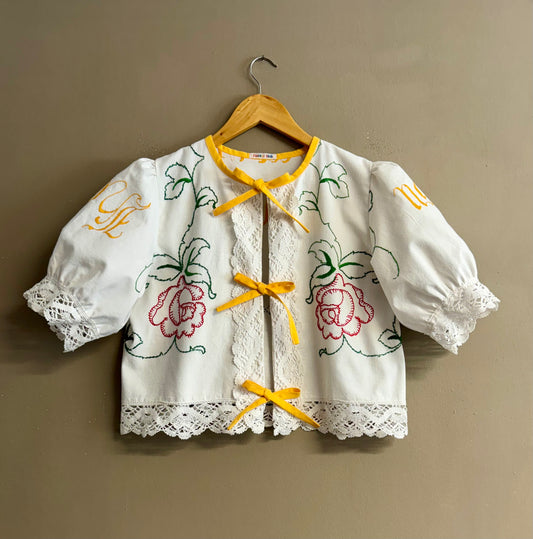 Embroidery blouse