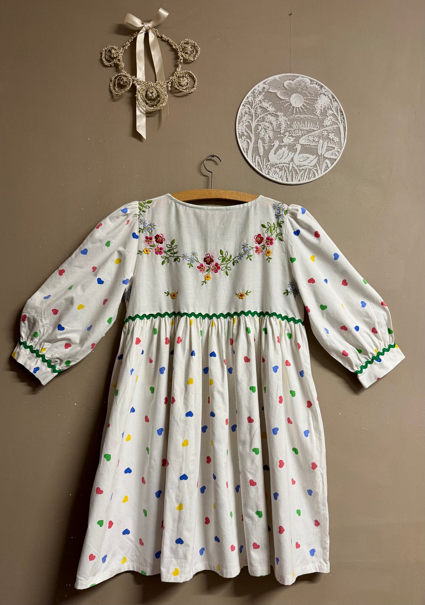 Dress with flover embroidery and hearts