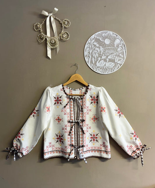 Blouse with embroidery