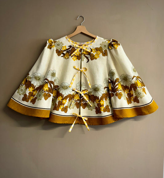 Blouse with flowers