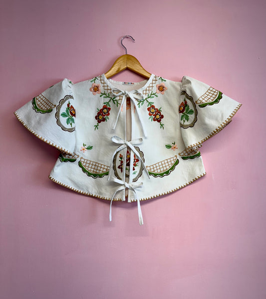 Blouse with hand embroidery