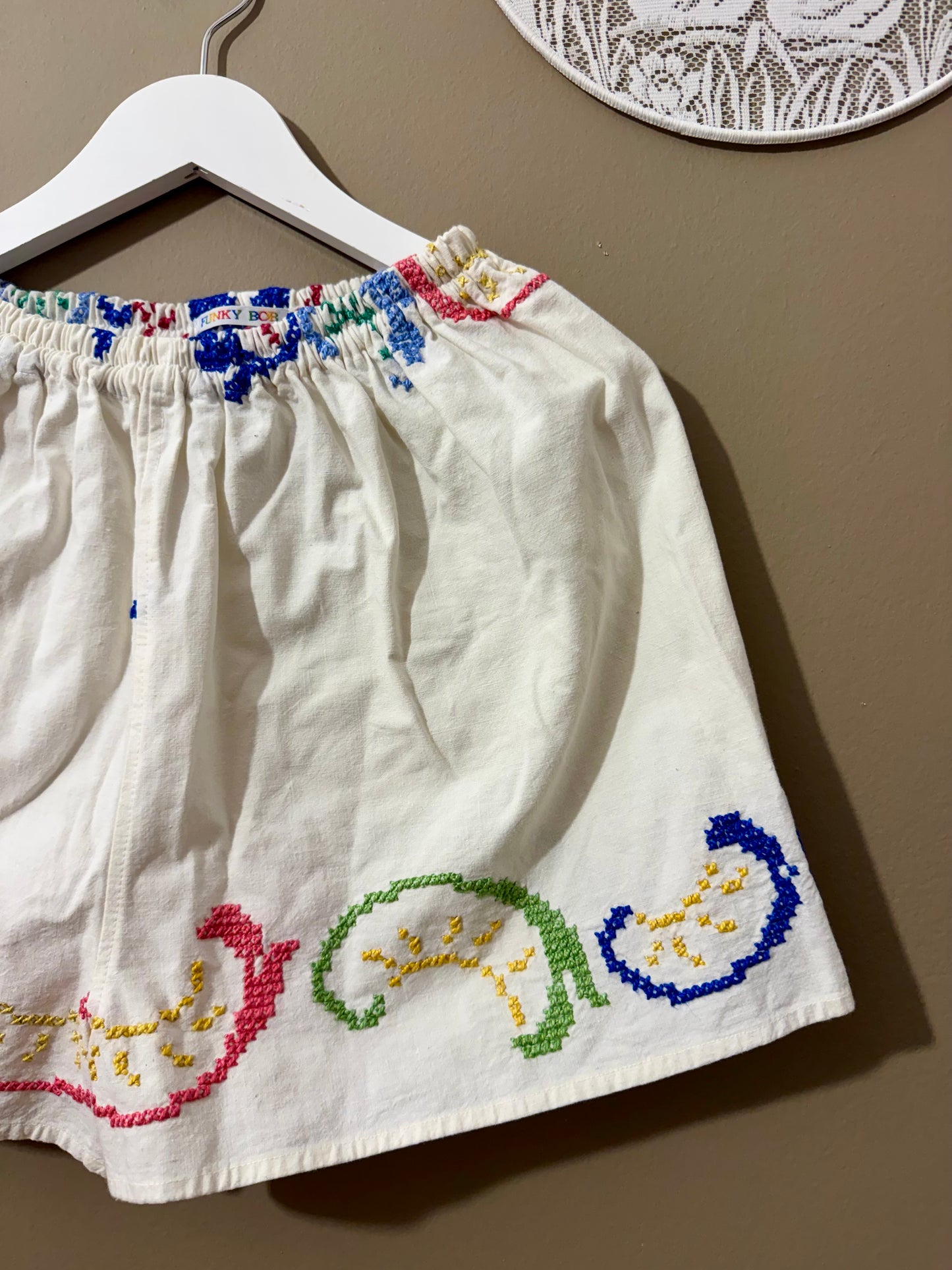 Embroidery short