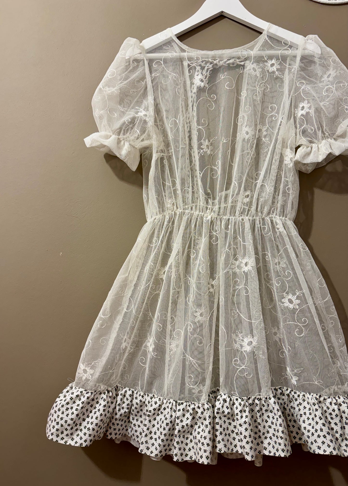 Curtain embroidery dress