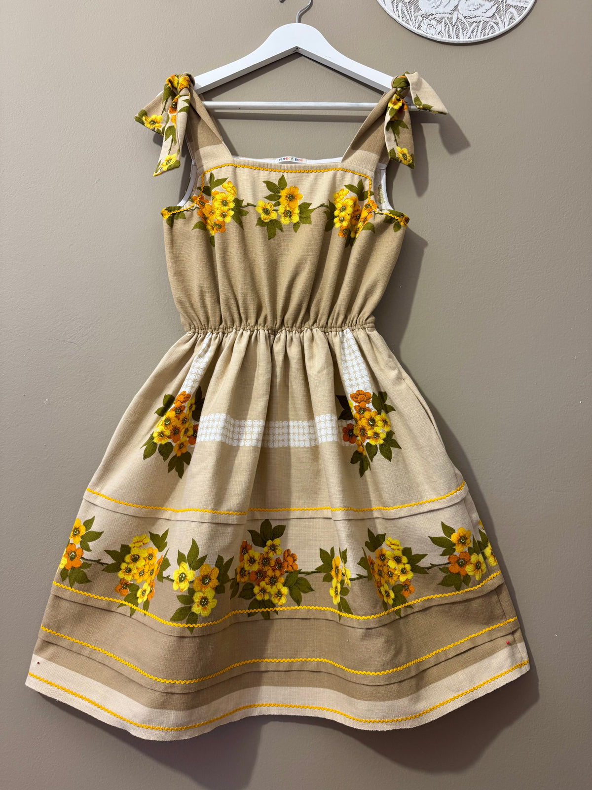 Beige cotton dress with flowers
