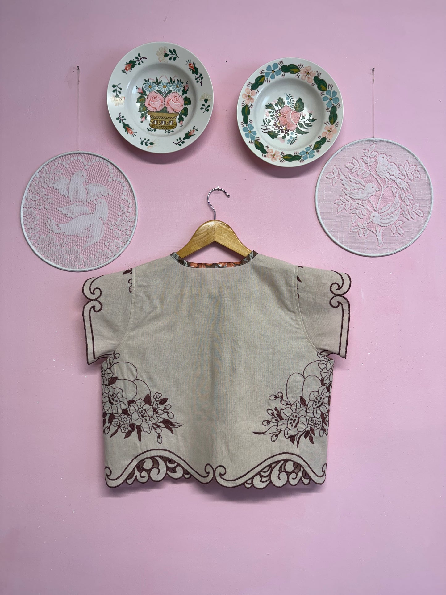 Blouse with brown embroidery