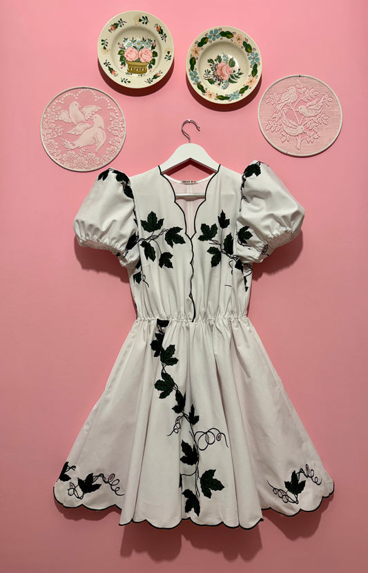 Dress with platan leaves
