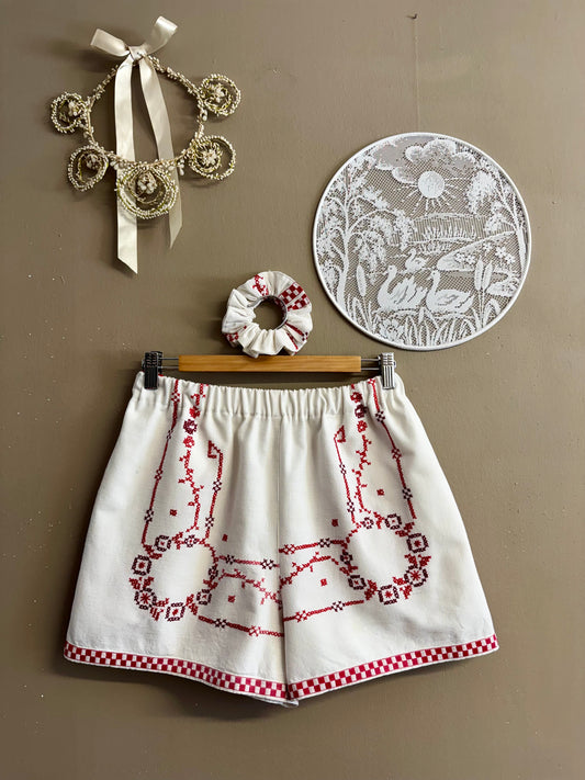 Embroidery short