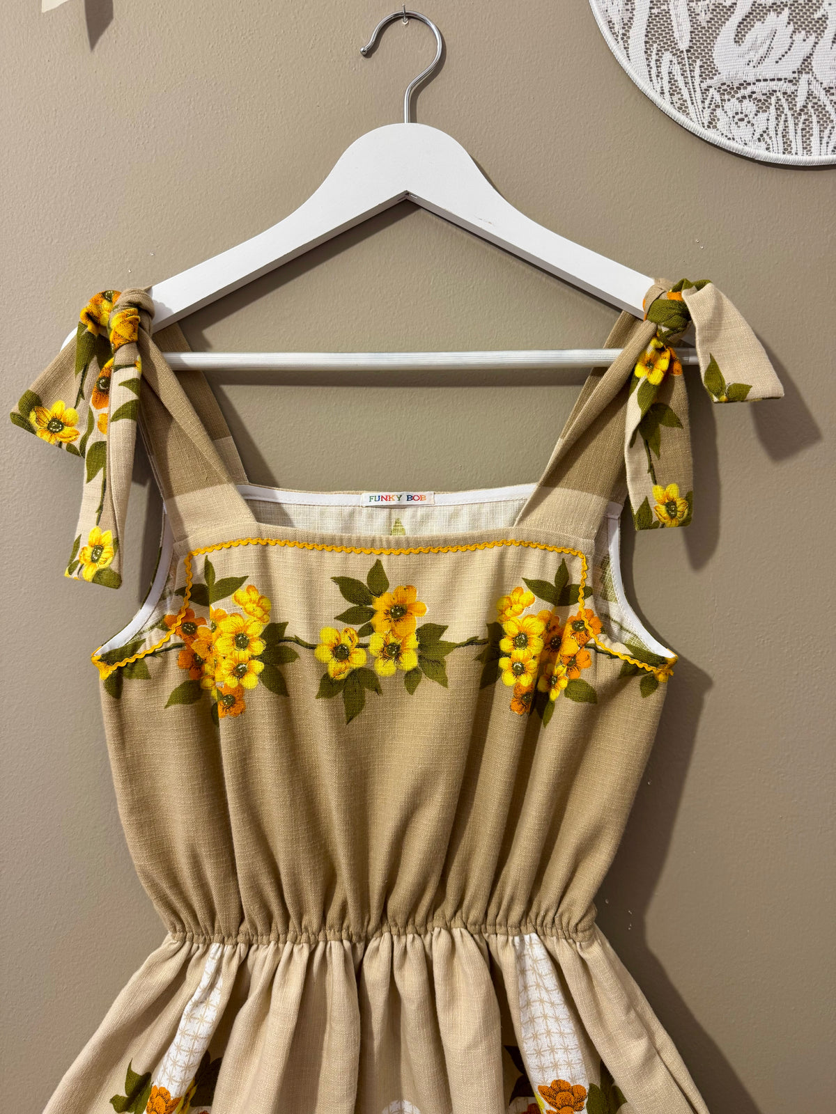 Beige cotton dress with flowers