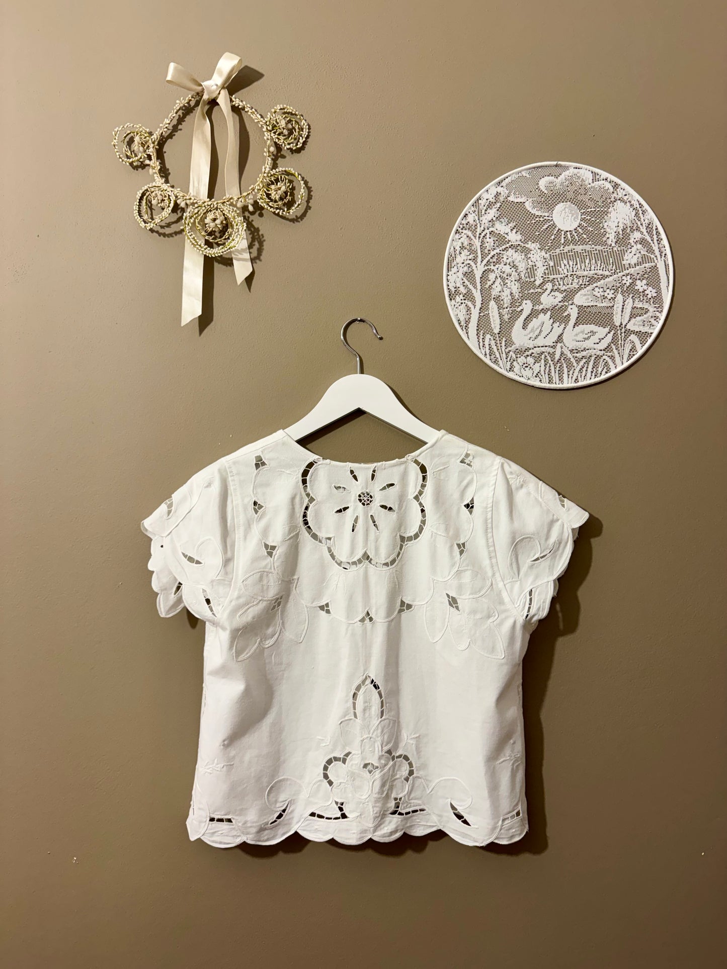 Embroidery blouse