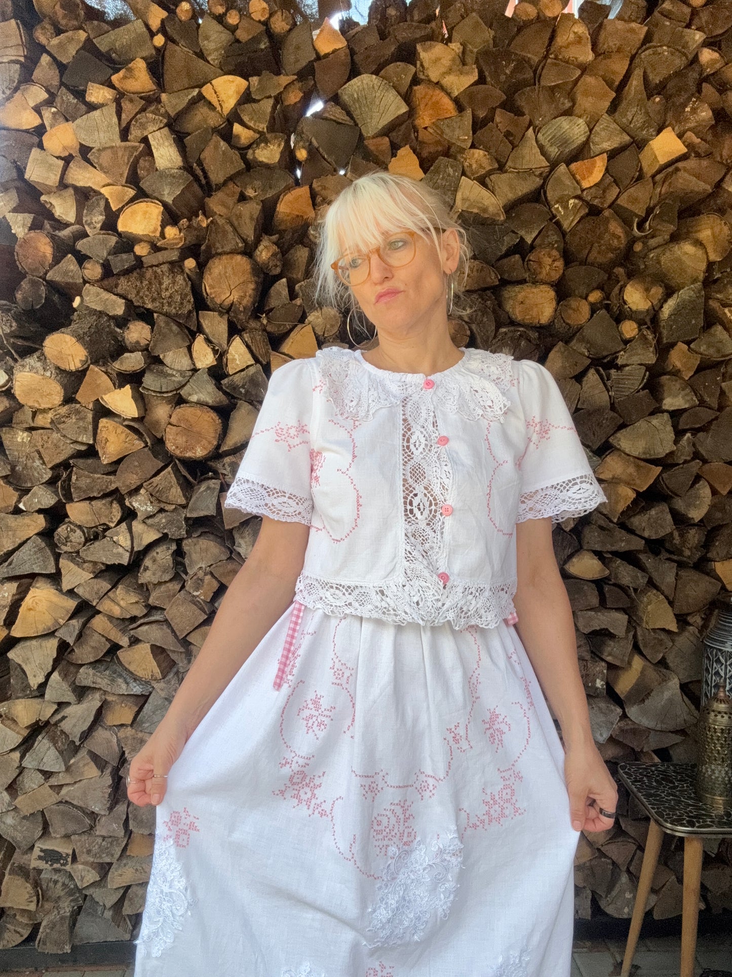 Embroidery white skirt twinset
