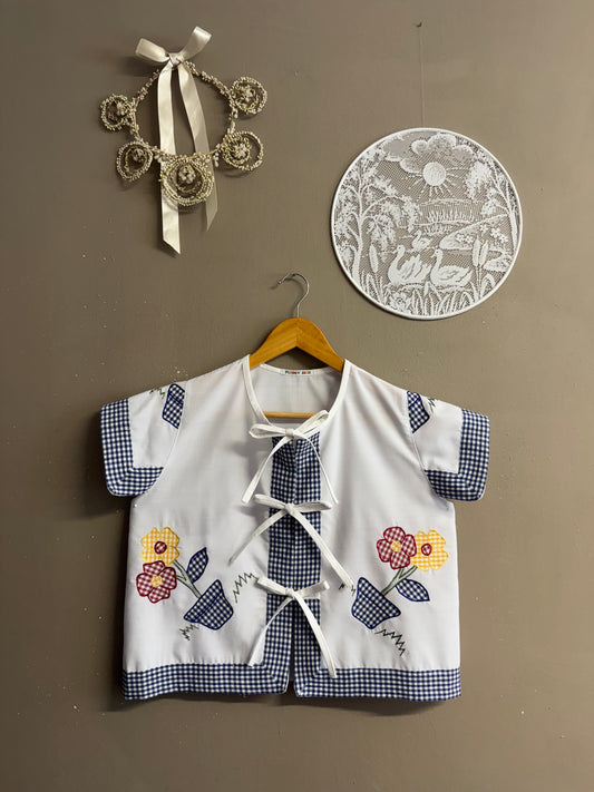Blouse with flowers